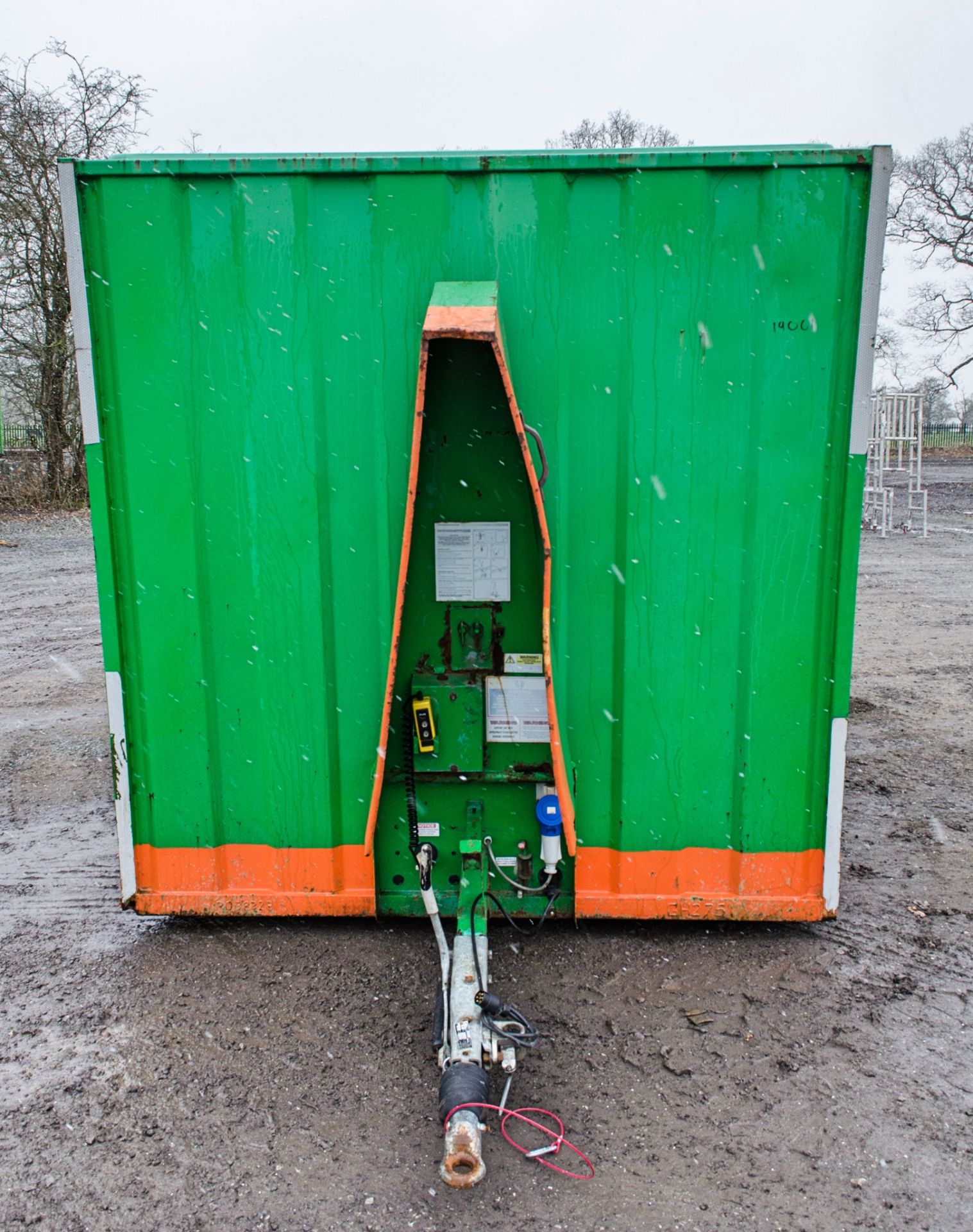 12 ft x 8 ft steel anti vandal mobile welfare unit Comprising of: canteen area, toilet & generator - Image 5 of 10