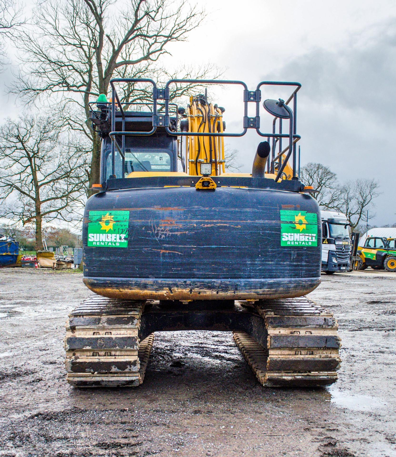 JCB JS130 LC 13 tonne rubber padded steel tracked excavator Year: 2015 S/N: 2441397 Recorded - Image 6 of 24