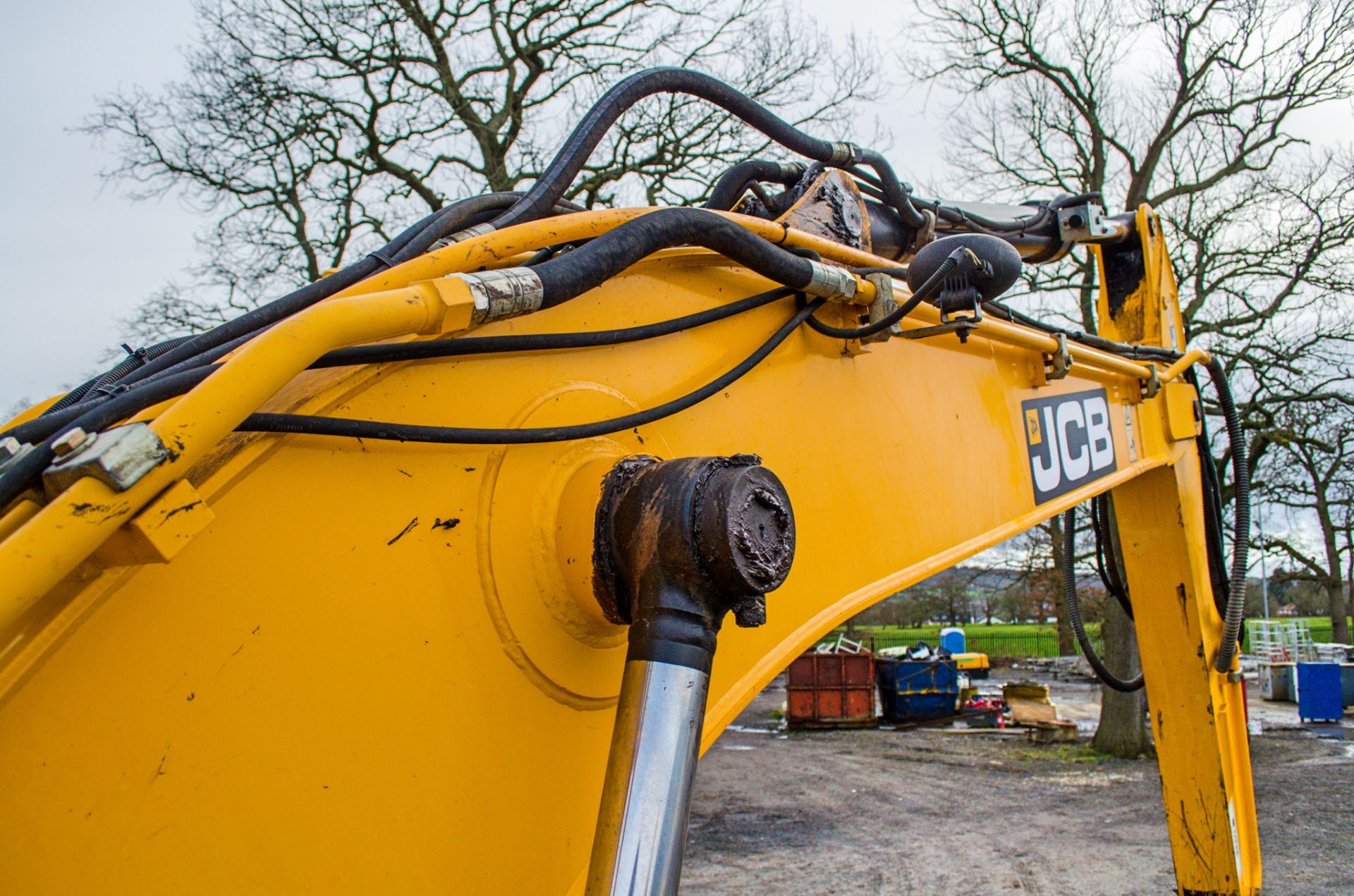JCB JS130 LC 13 tonne rubber padded steel tracked excavator Year: 2015 S/N: 2441397 Recorded - Image 11 of 24