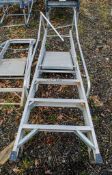 Clow 4 tread aluminium step ladder A697570