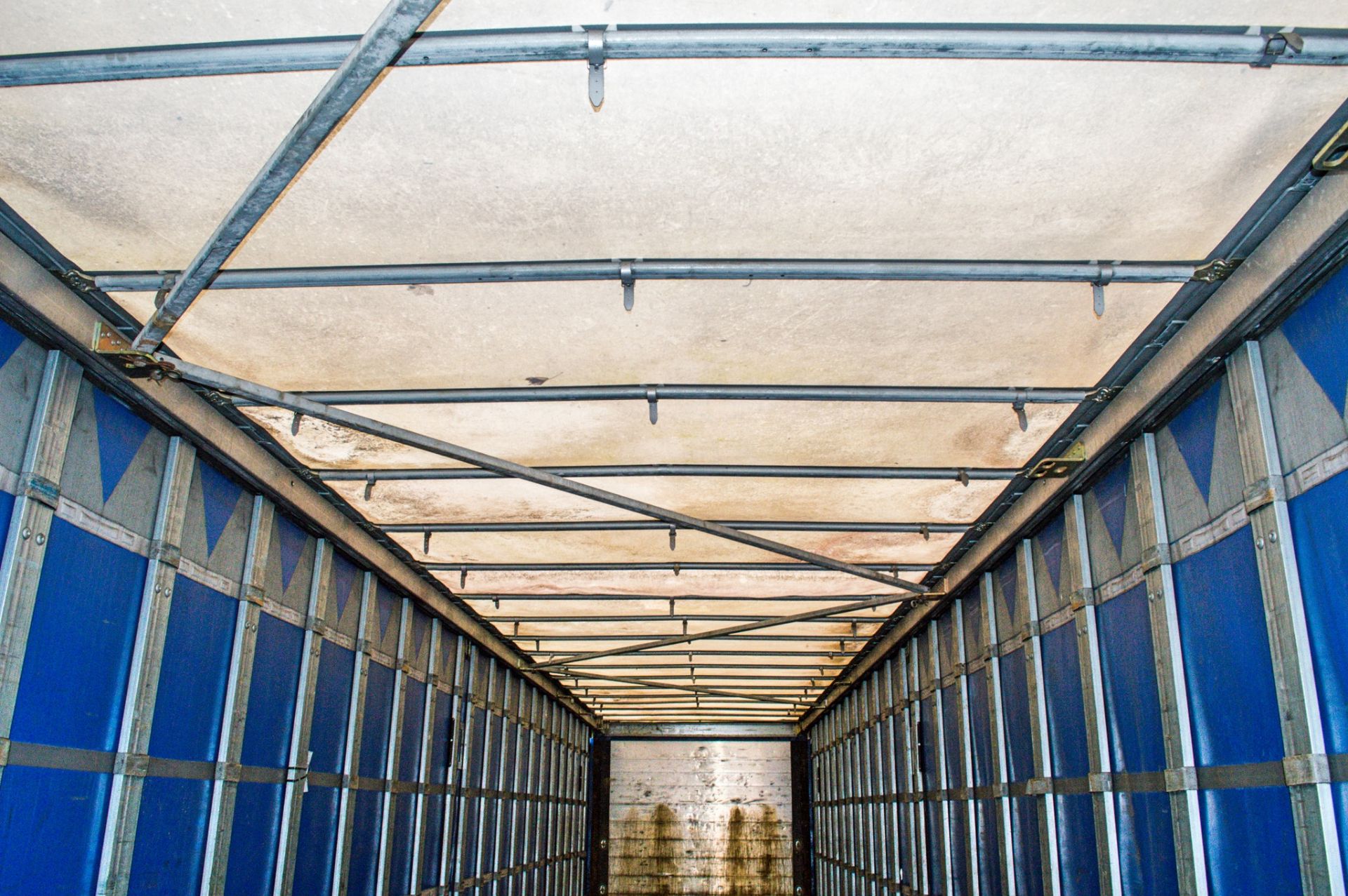 Schmitz Cargobull SCB S3T 13.6 metre tri-axle curtain side trailer Year: 2013 VIN: WSM00000003180012 - Image 24 of 26
