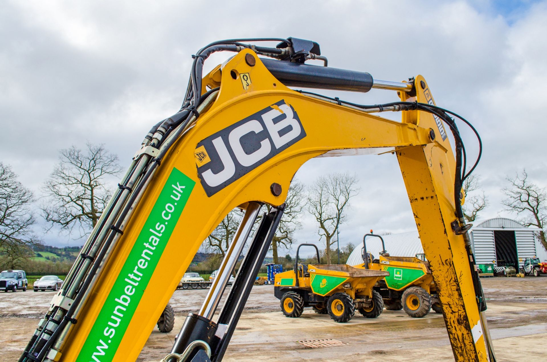 JCB 8055 RTS 5.5 tonne rubber tracked midi excavator Year: 2014  S/N: 2426041 Recorded Hours: 2629 - Image 11 of 25
