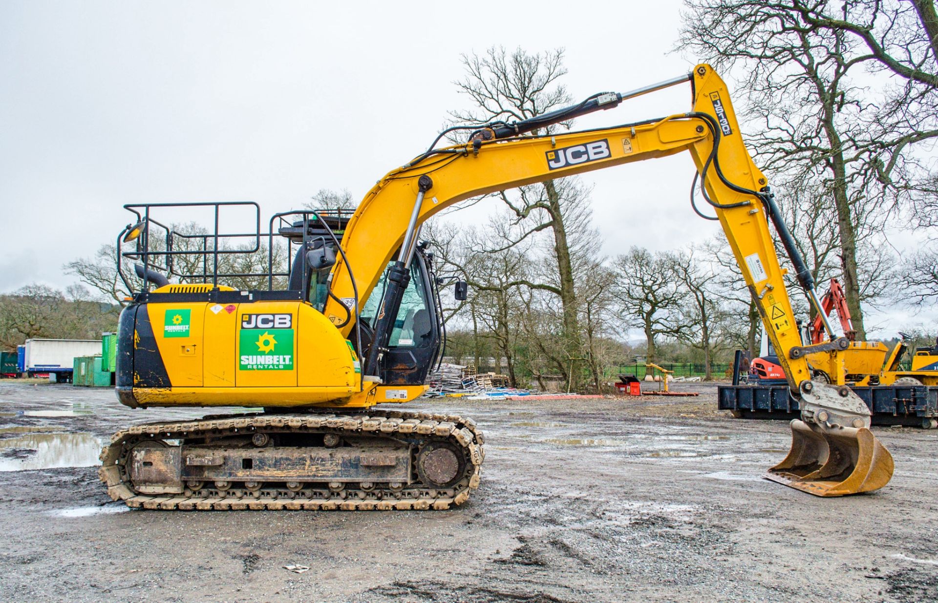 JCB JS130 LC 13 tonne rubber padded steel tracked excavator Year: 2015 S/N: 2441397 Recorded - Image 7 of 24