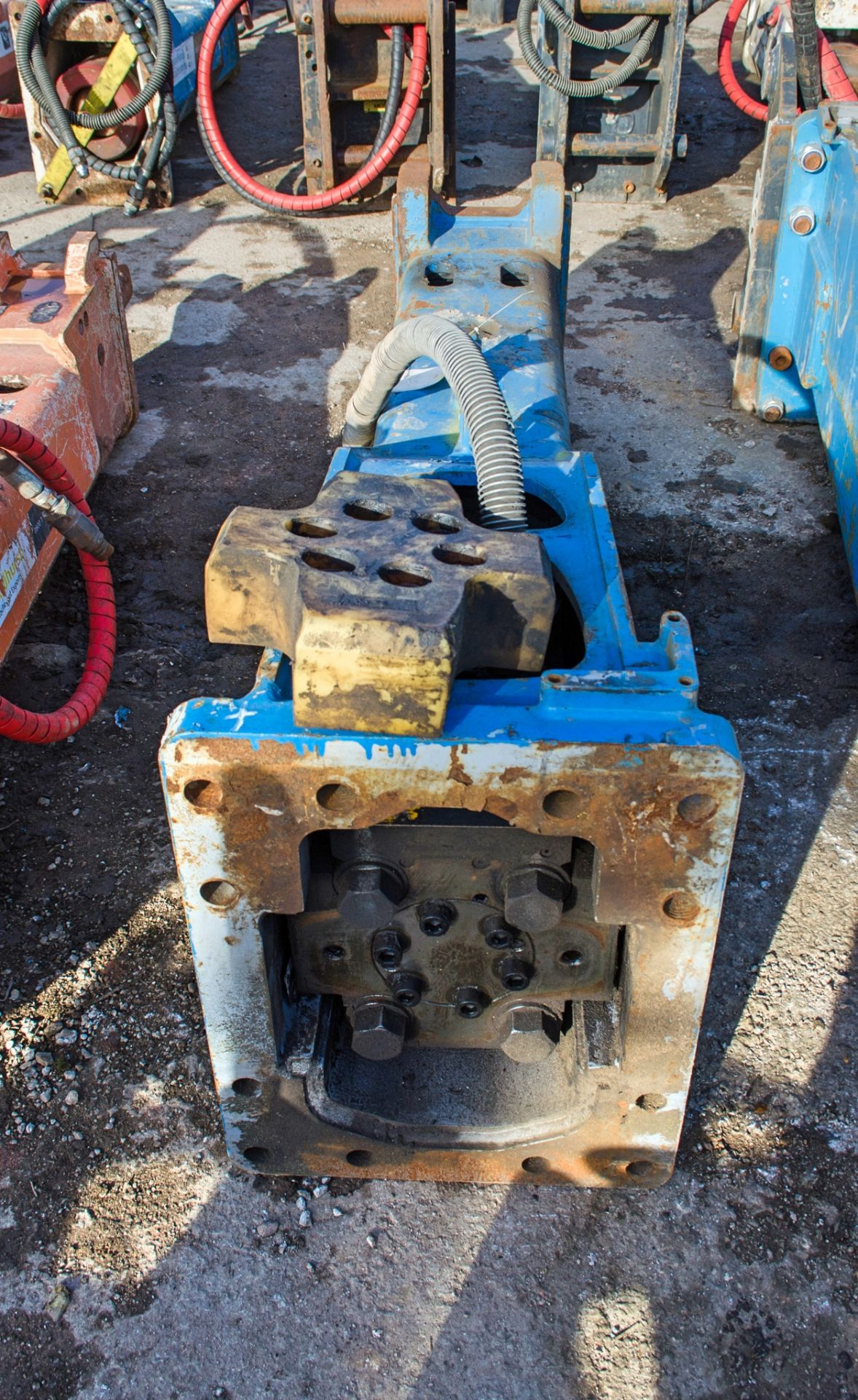 Epiroc EC140 hydraulic breaker to suit 20 tonne excavator SH714 ** No headstock or steel ** - Image 4 of 4