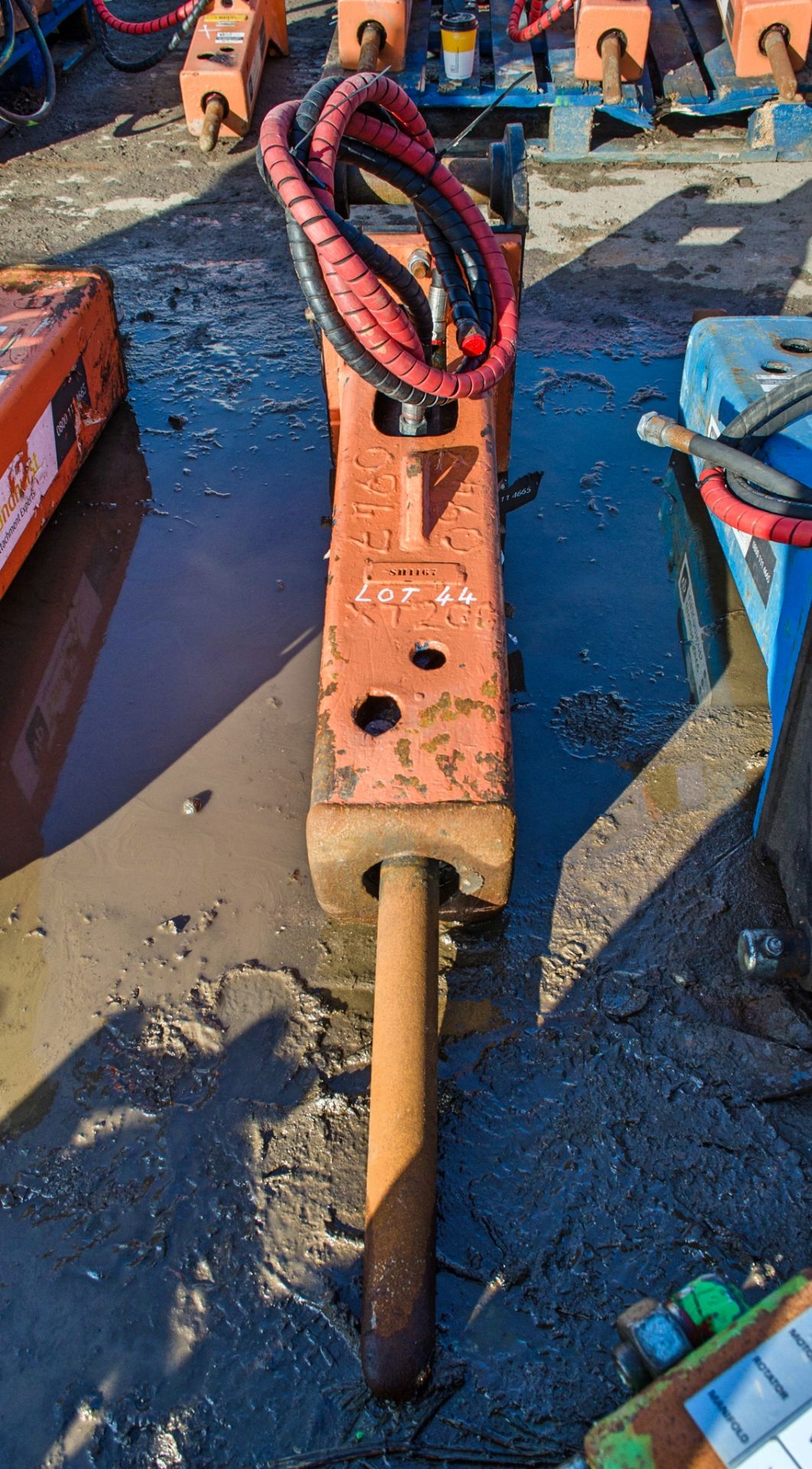 Epiroc hydraulic breaker to suit 8 tonne excavator c/w headstock Pin diameter: 55mm Pin centres: - Image 3 of 4