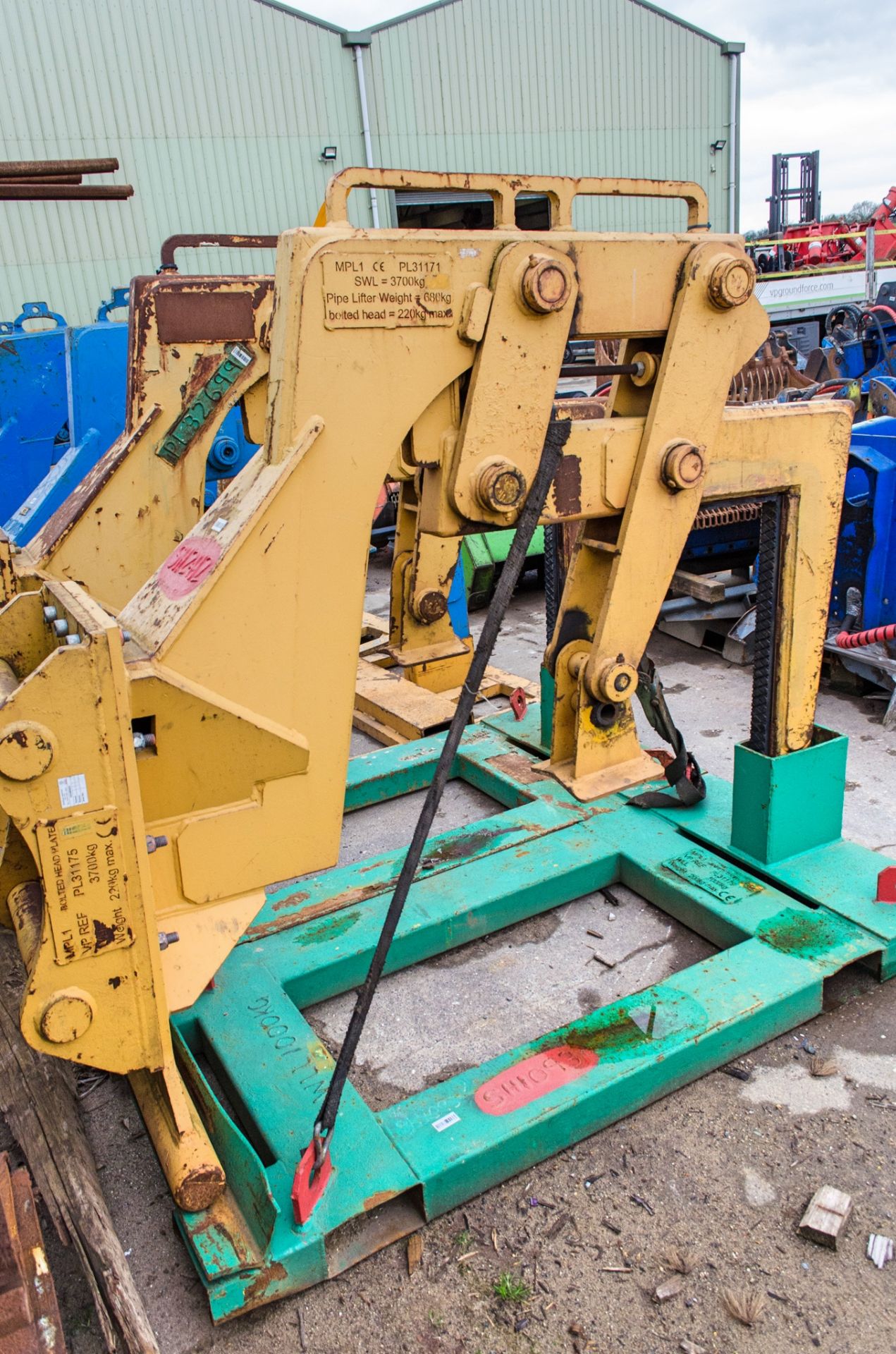 Pipe lifter c/w transport frame SH2412, SH1093 - Image 2 of 2