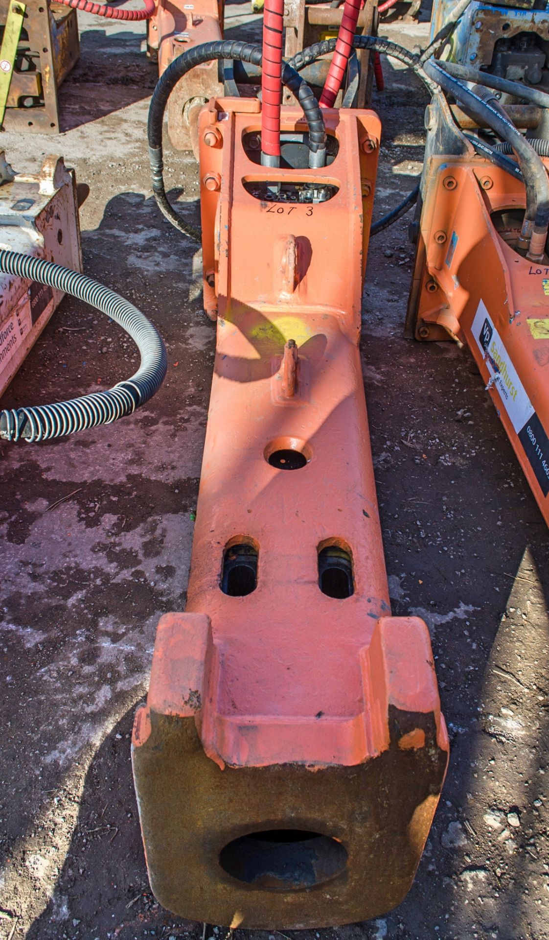 Construction Tools RX26L hydraulic breaker to suit 19-32 tonne excavator c/w headstock Pin diameter: - Image 3 of 4