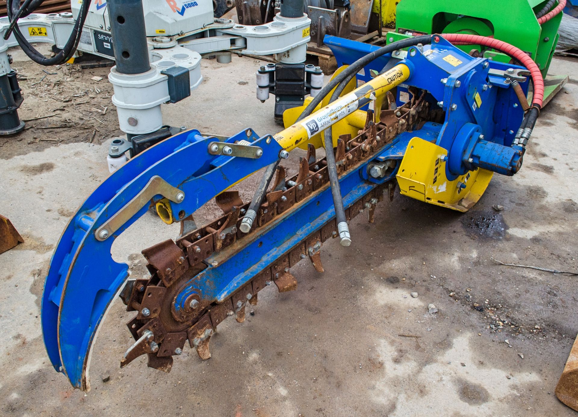 Auger Torque 1200 hydraulic trencher c/w headstock Pin diameter: 50mm Pin centres: 250mm Pin