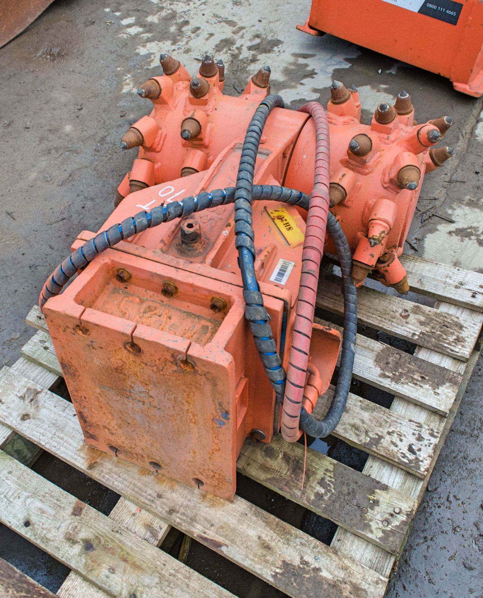 65cm hydraulic Rockwheel attachment for 2-9 tonne excavator SH20 - Image 2 of 2