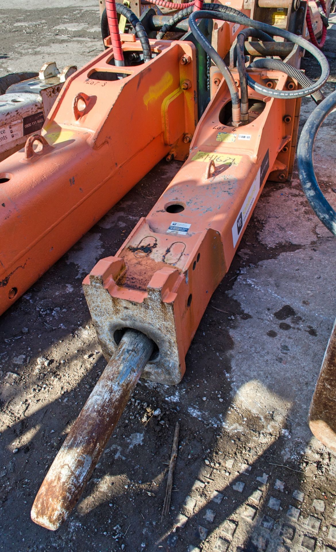 Construction Tools RX14L hydraulic breaker to suit 13-18 tonne excavator c/w headstock Pin diameter: