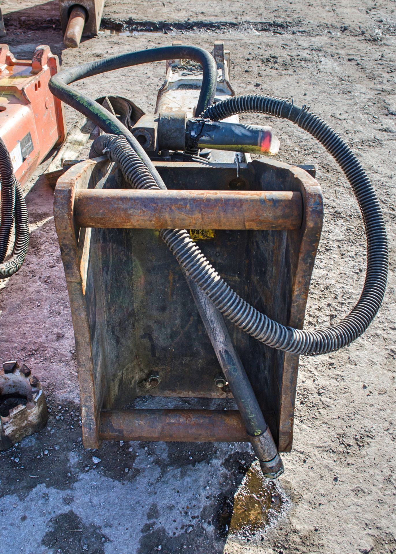 Construction Tools RX14L hydraulic breaker to suit 13-18 tonne excavator c/w Engcon headstock Pin - Image 4 of 4
