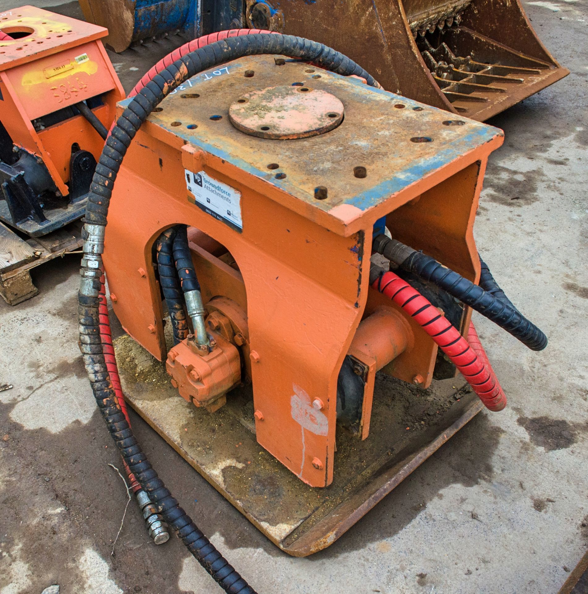 Hydraulic compactor plate to suit 13-22 tonne excavator ** Parts missing ** SH332 - Image 2 of 2