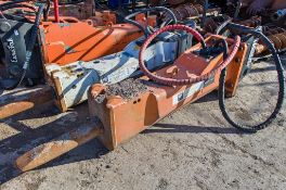 Construction Tools hydraulic breaker to suit 15-26 tonne excavator c/w headstock Pin diameter: