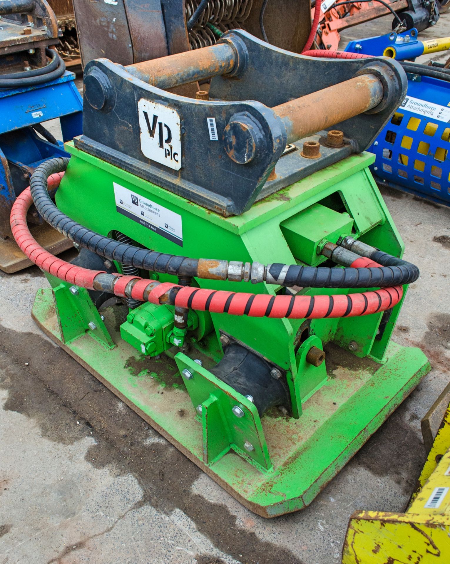 Hydraulic compactor plate to suit 20-40 tonne excavator c/w headstock Pin diameter: 90mm Pin centres - Image 2 of 2