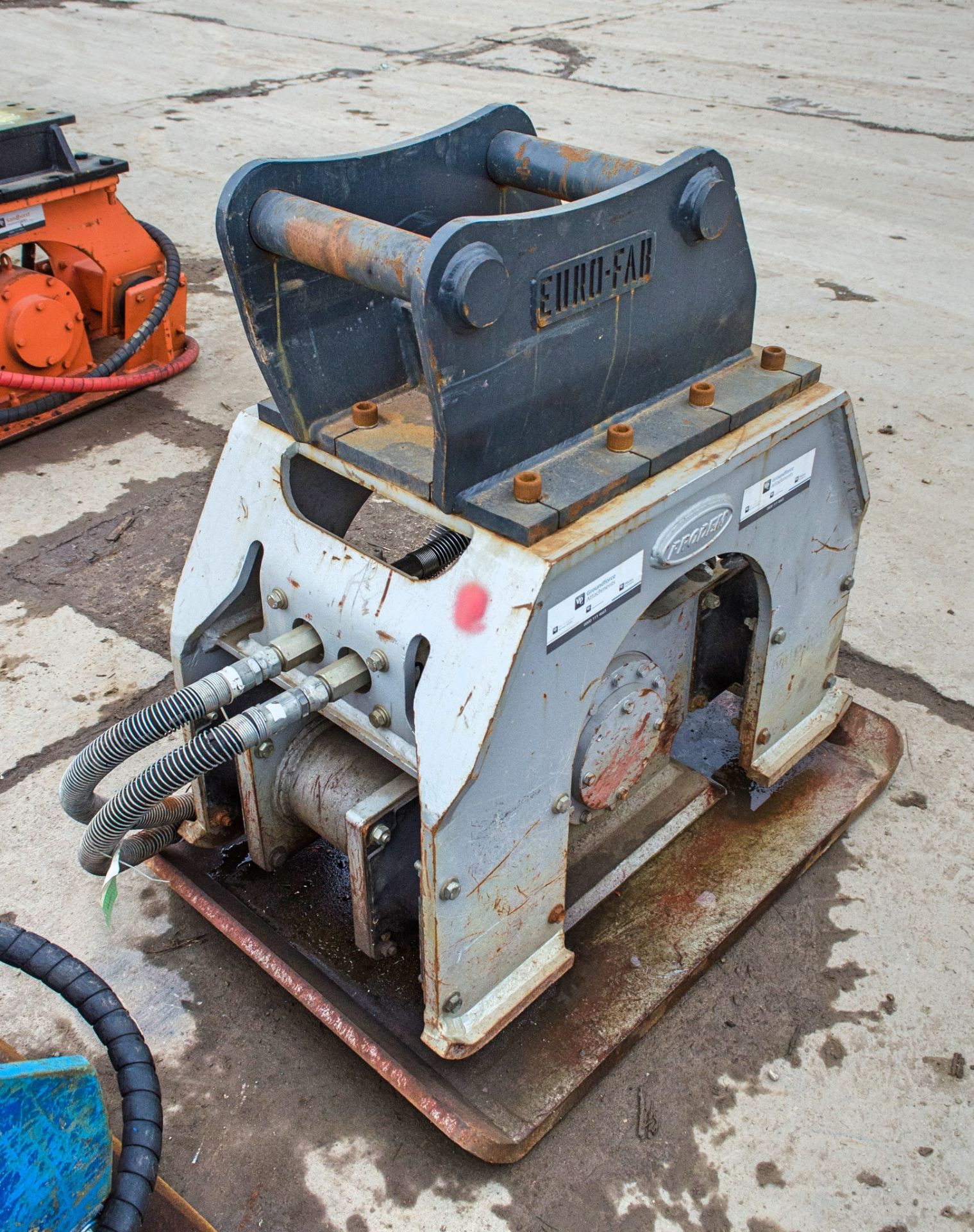 ProDem PHC150 hydraulic compactor plate to suit 13 tonne excavator c/w headstock Pin diameter: - Image 2 of 2