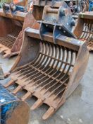 4ft riddle bucket for 13-18 tonne excavator c/w headstock Pin diameter: 65mm Pin centres: 410mm