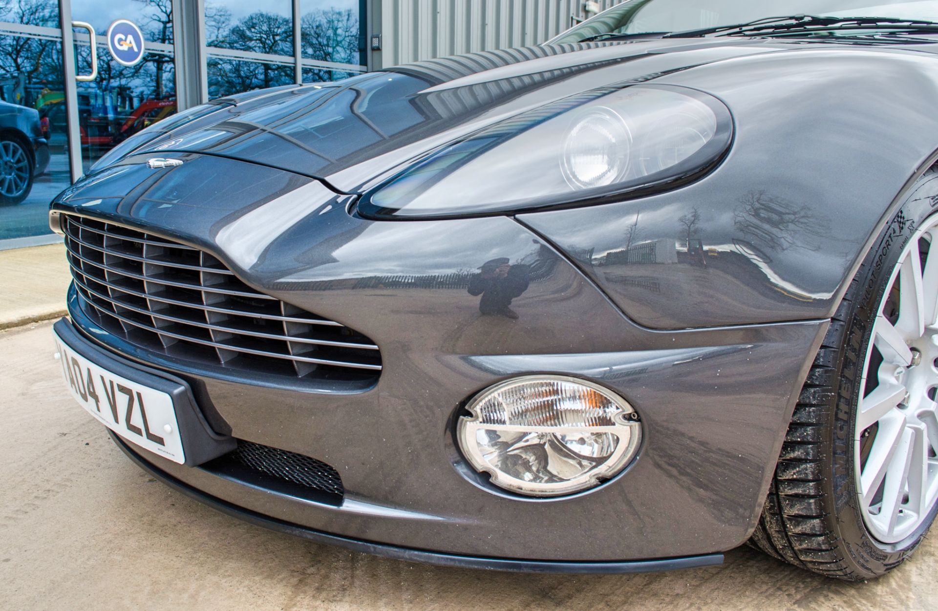2004 Aston Martin Vanquish 5.9 litre 2+2 Coupe - Image 22 of 54