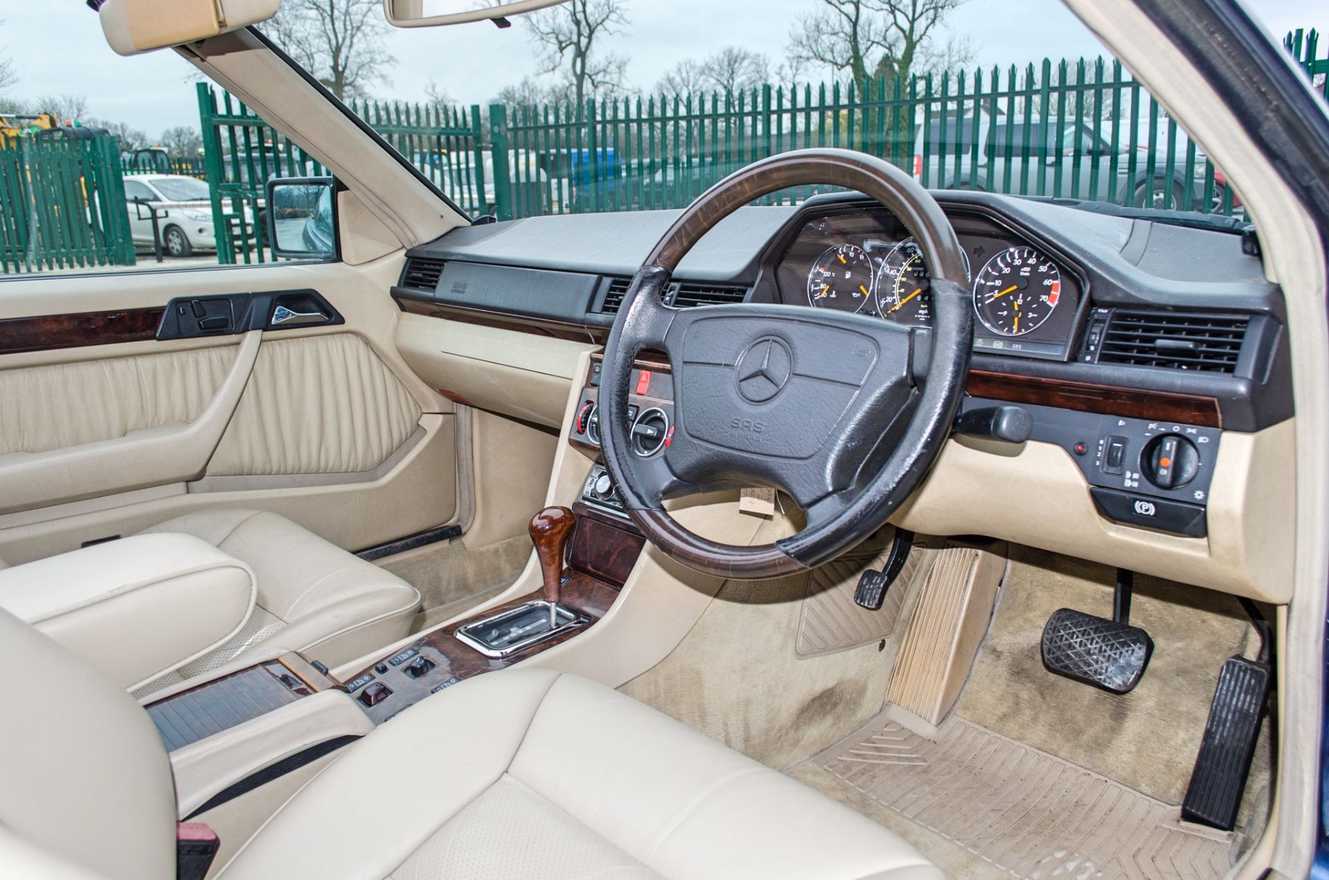 1997 Mercedes E220 2.2 litre 2 door cabriolet Registration: P460VGN Chassis: WDB1240622C292059 - Image 36 of 60