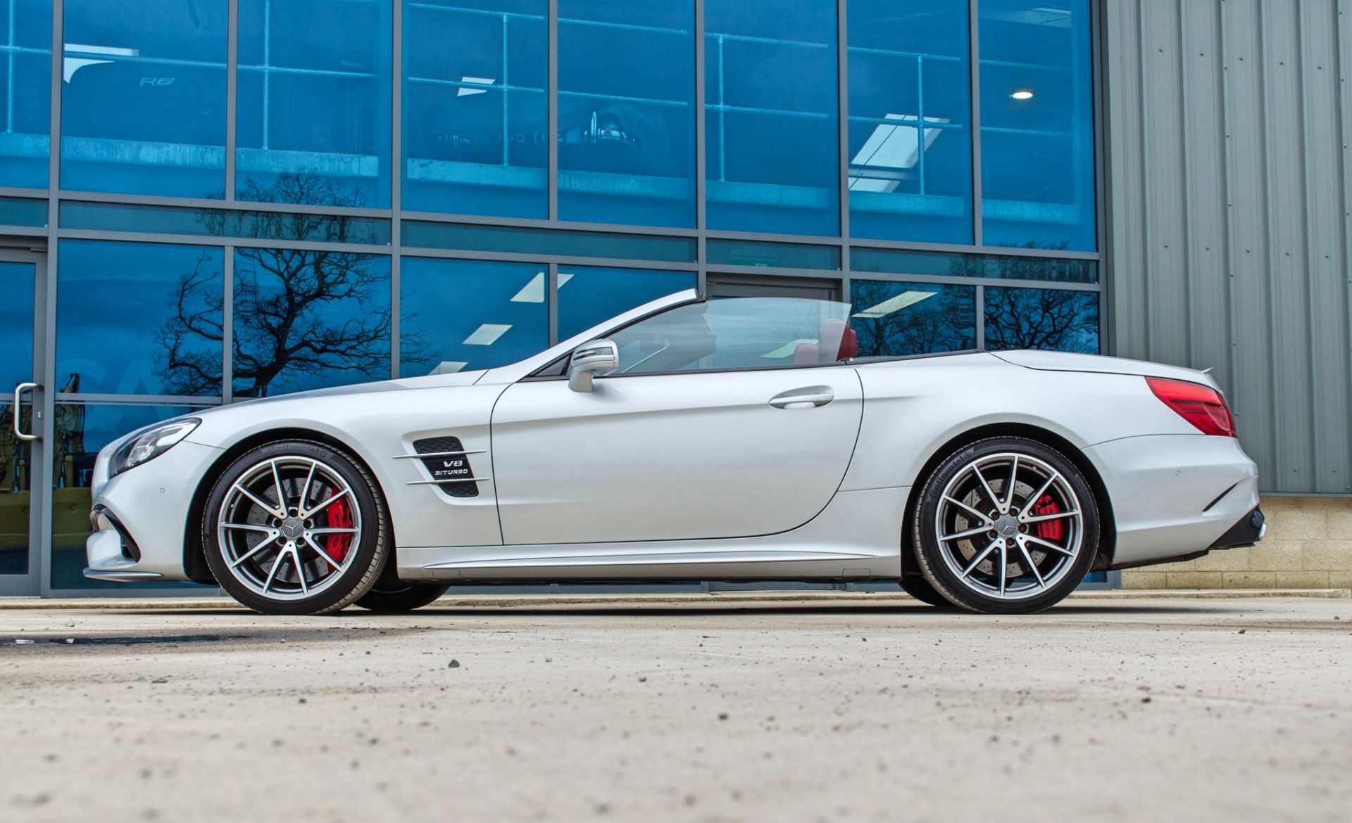 2016 Mercedes Benz SL 63 AMG V8 Bi Turbo 2 door convertible - Image 15 of 64