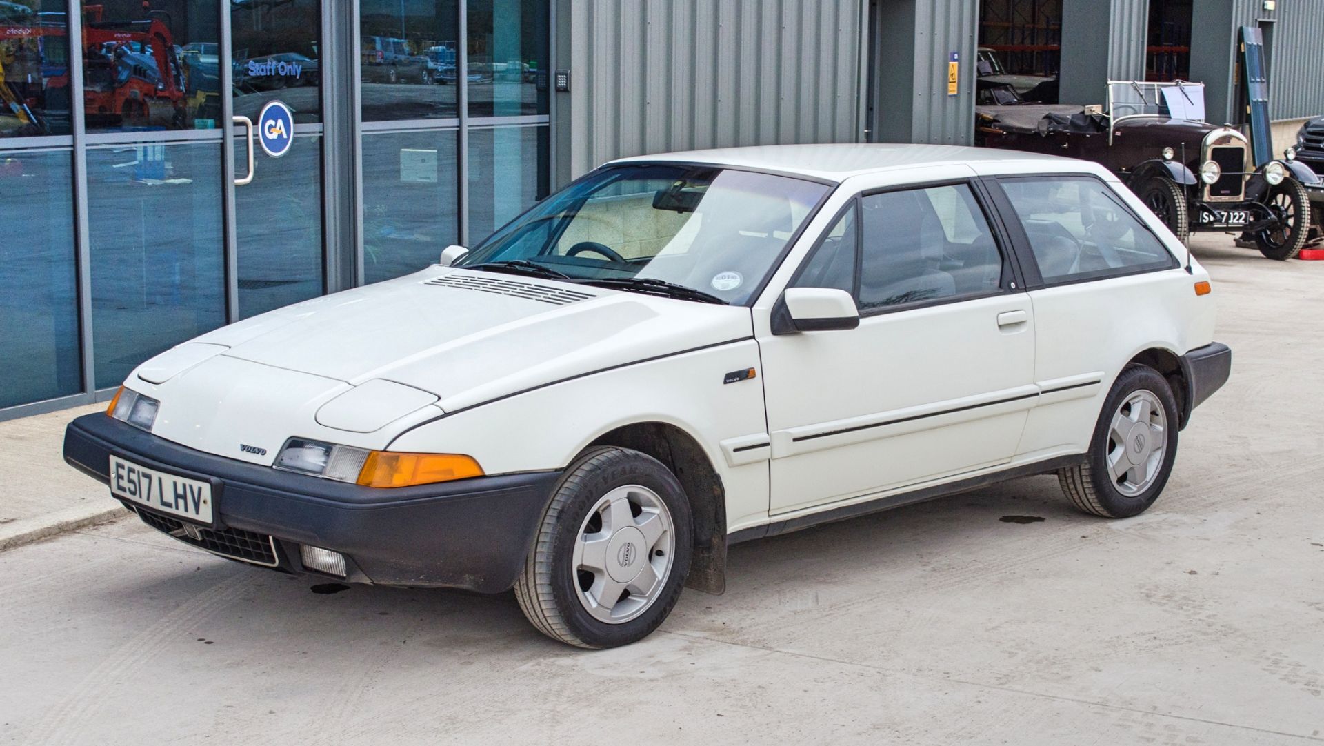 1987 Volvo 480 ES 1721CC 3 door hatchback Guide; £2,000 to £3,000  Registration: E517LHV Chassis: - Image 4 of 56