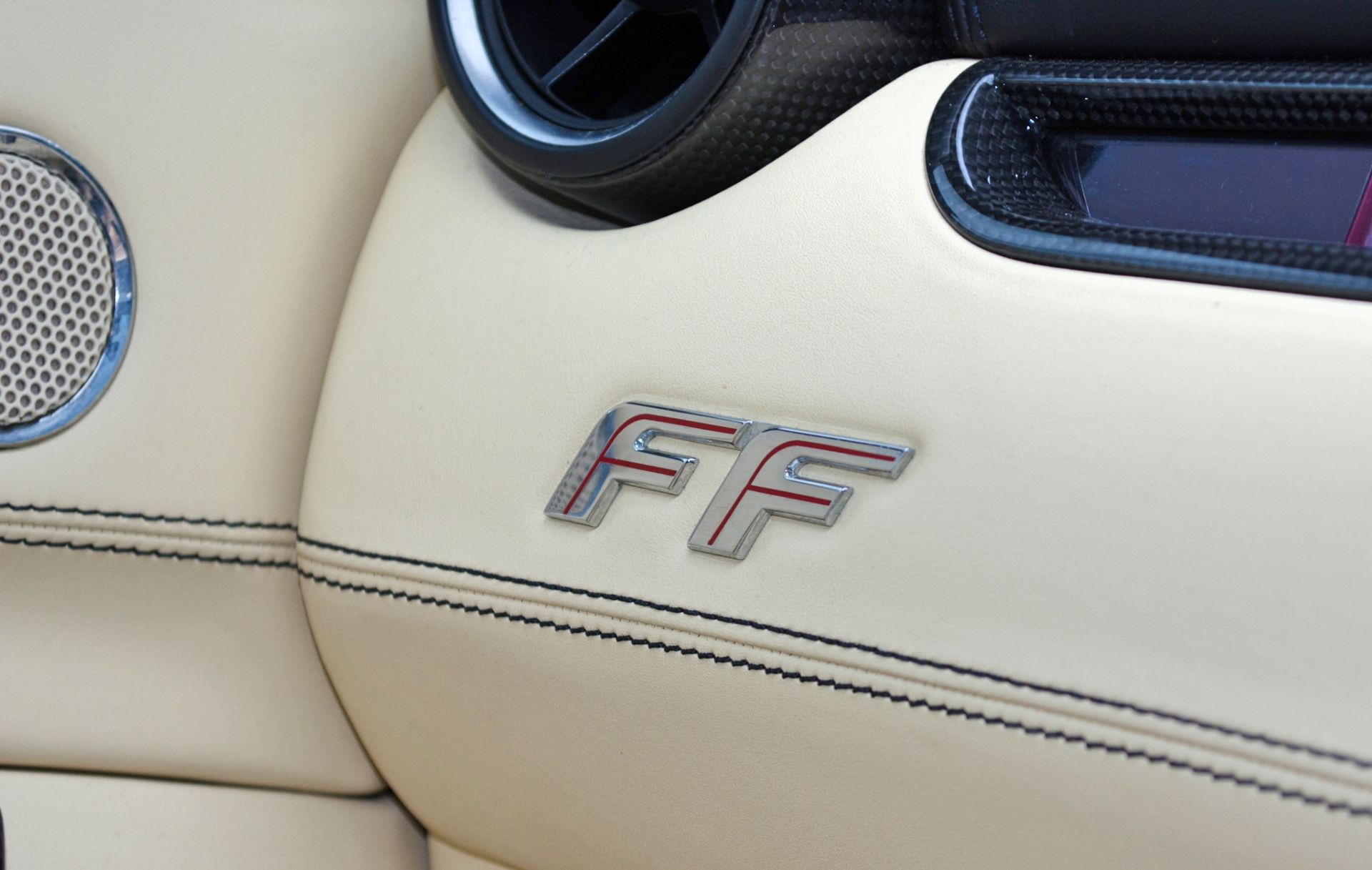 2014 Ferrari FF 6262cc V12 3 door coupe - Image 55 of 74