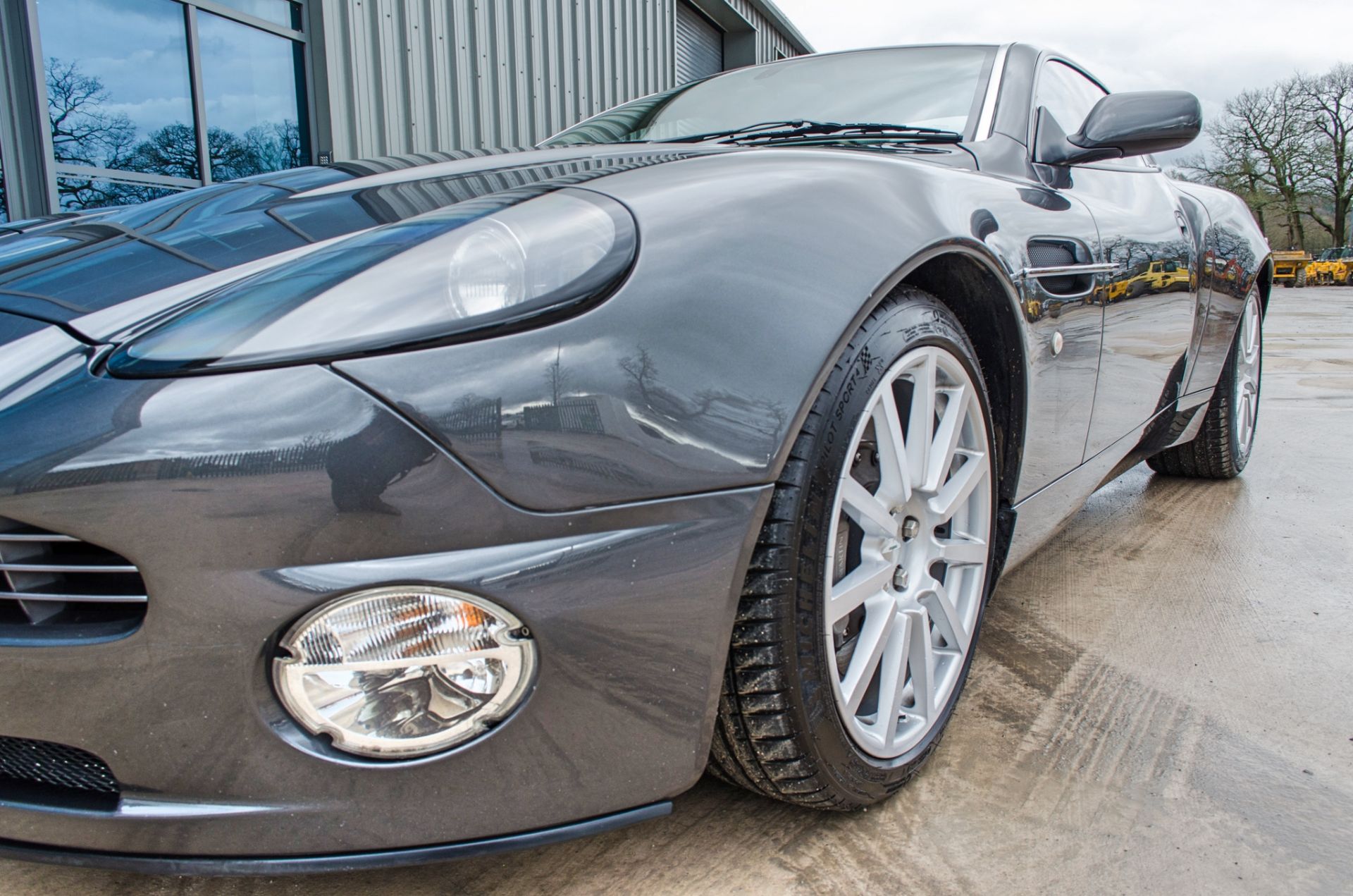 2004 Aston Martin Vanquish 5.9 litre 2+2 Coupe - Image 21 of 54