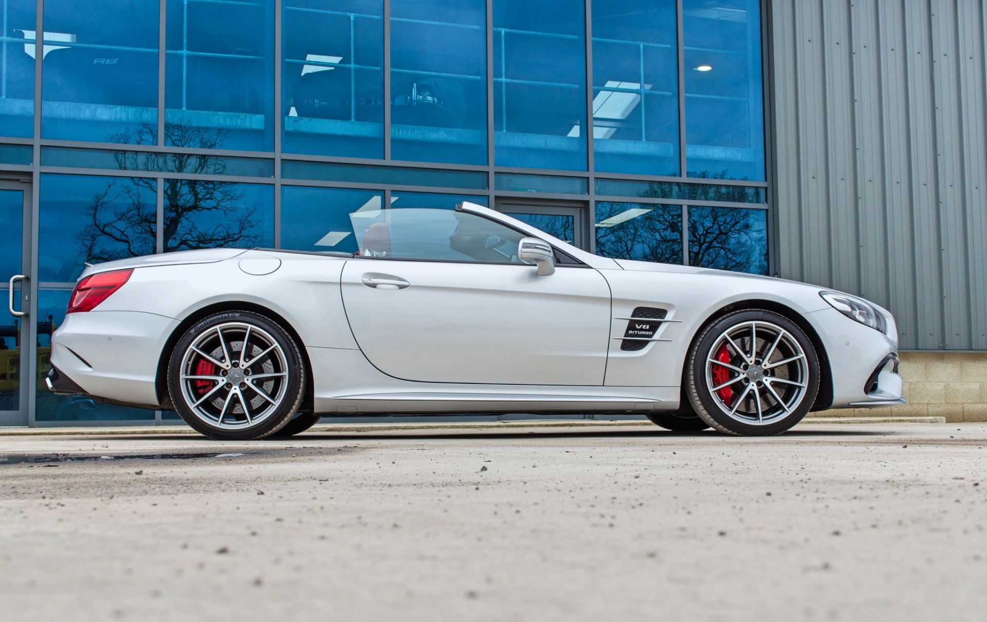 2016 Mercedes Benz SL 63 AMG V8 Bi Turbo 2 door convertible - Image 13 of 64