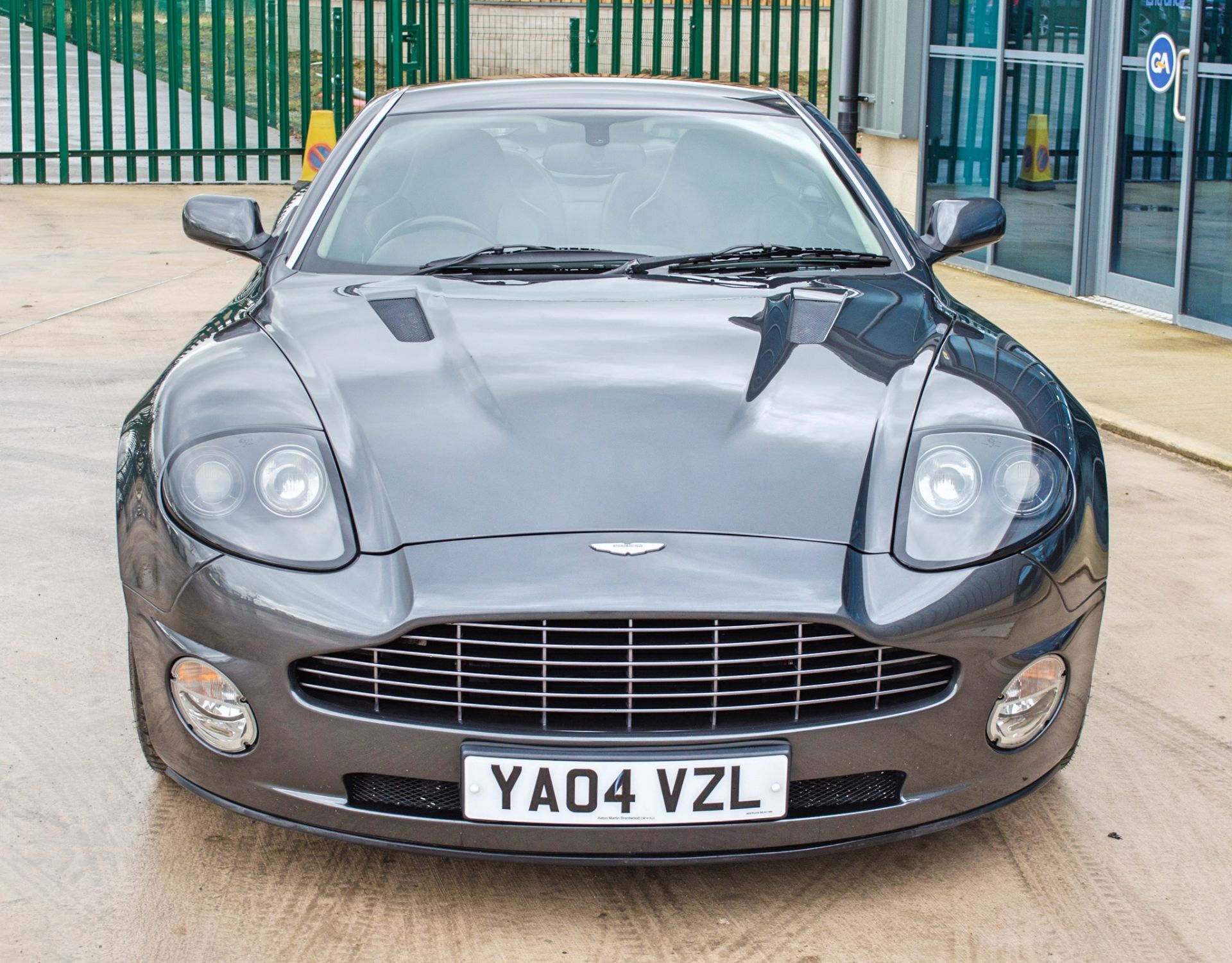 2004 Aston Martin Vanquish 5.9 litre 2+2 Coupe - Image 10 of 54