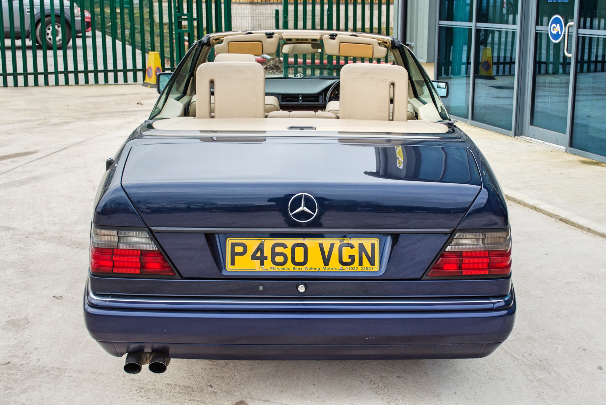 1997 Mercedes E220 2.2 litre 2 door cabriolet Registration: P460VGN Chassis: WDB1240622C292059 - Image 12 of 60