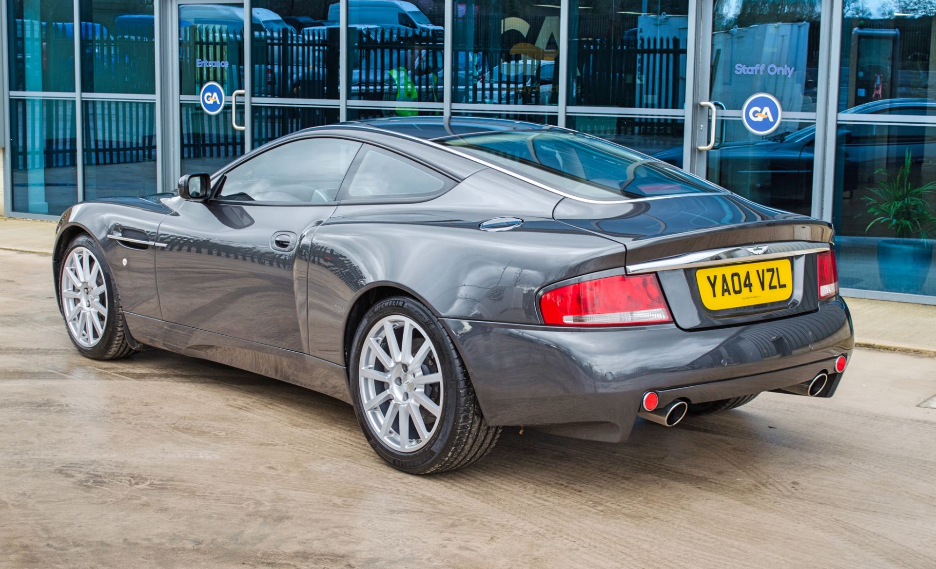 2004 Aston Martin Vanquish 5.9 litre 2+2 Coupe - Image 8 of 54