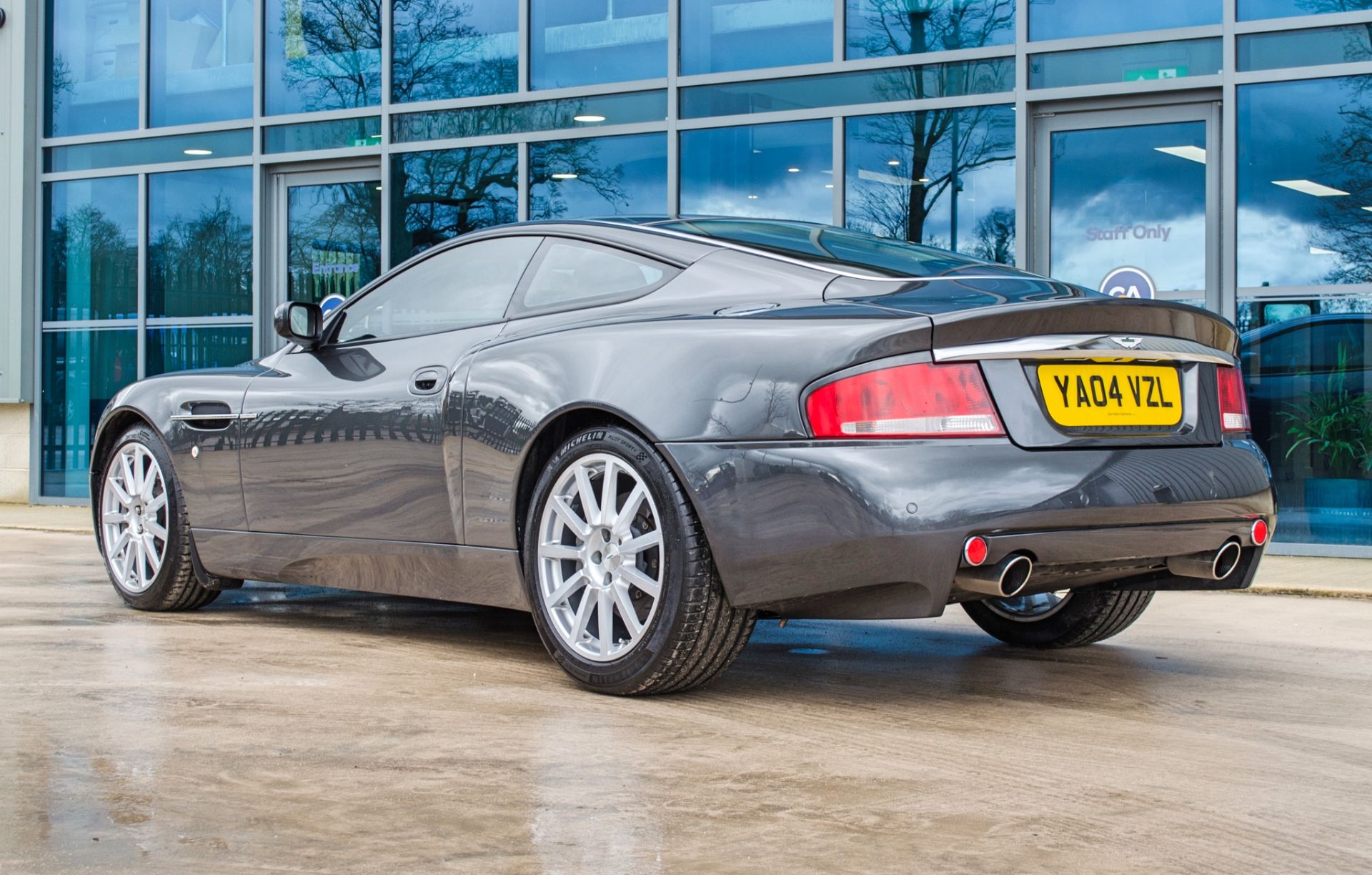 2004 Aston Martin Vanquish 5.9 litre 2+2 Coupe - Image 7 of 54