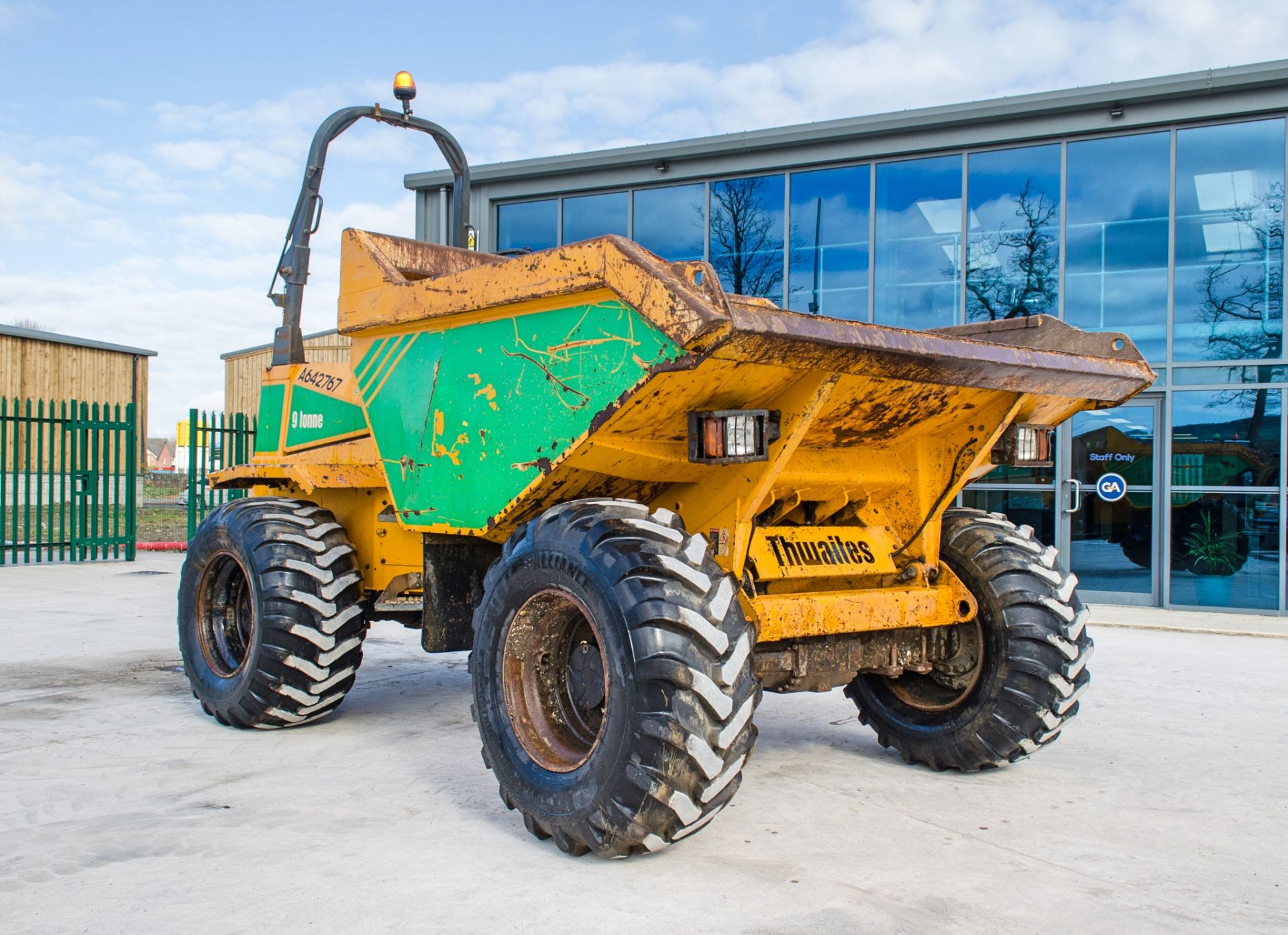 Thwaites 9 tonne straight skip dumper Year: 2014 S/N: 402C5950 Recorded Hours: 2389 A642767 - Image 2 of 21