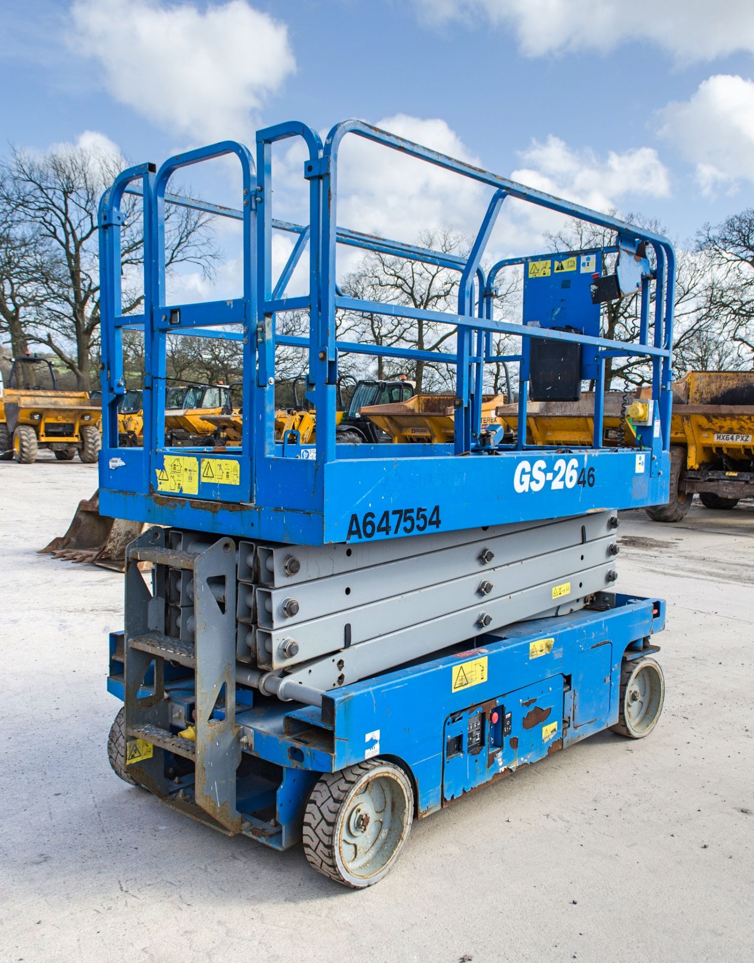 Genie GS2646 battery electric scissor lift access platform Year: 2014 S/N: 14090 Recorded Hours: 165