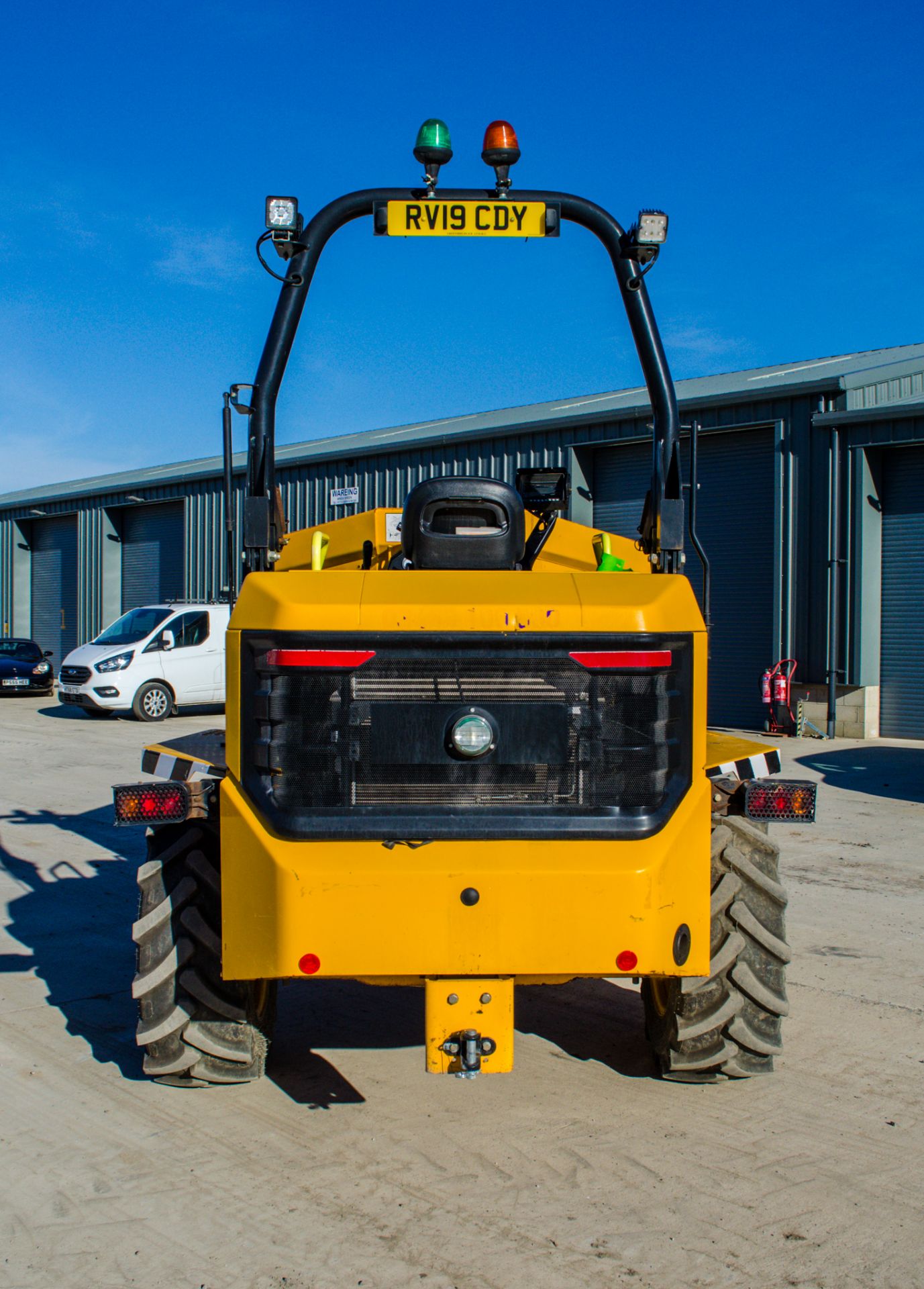 JCB 6T  6 tonne swivel skip dumper Year: 2019 S/N: 2915258 Recorded Hours: 1102 c/w V5 SD554 - Image 6 of 21