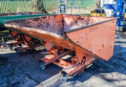 Mobile steel tipping skip A988491