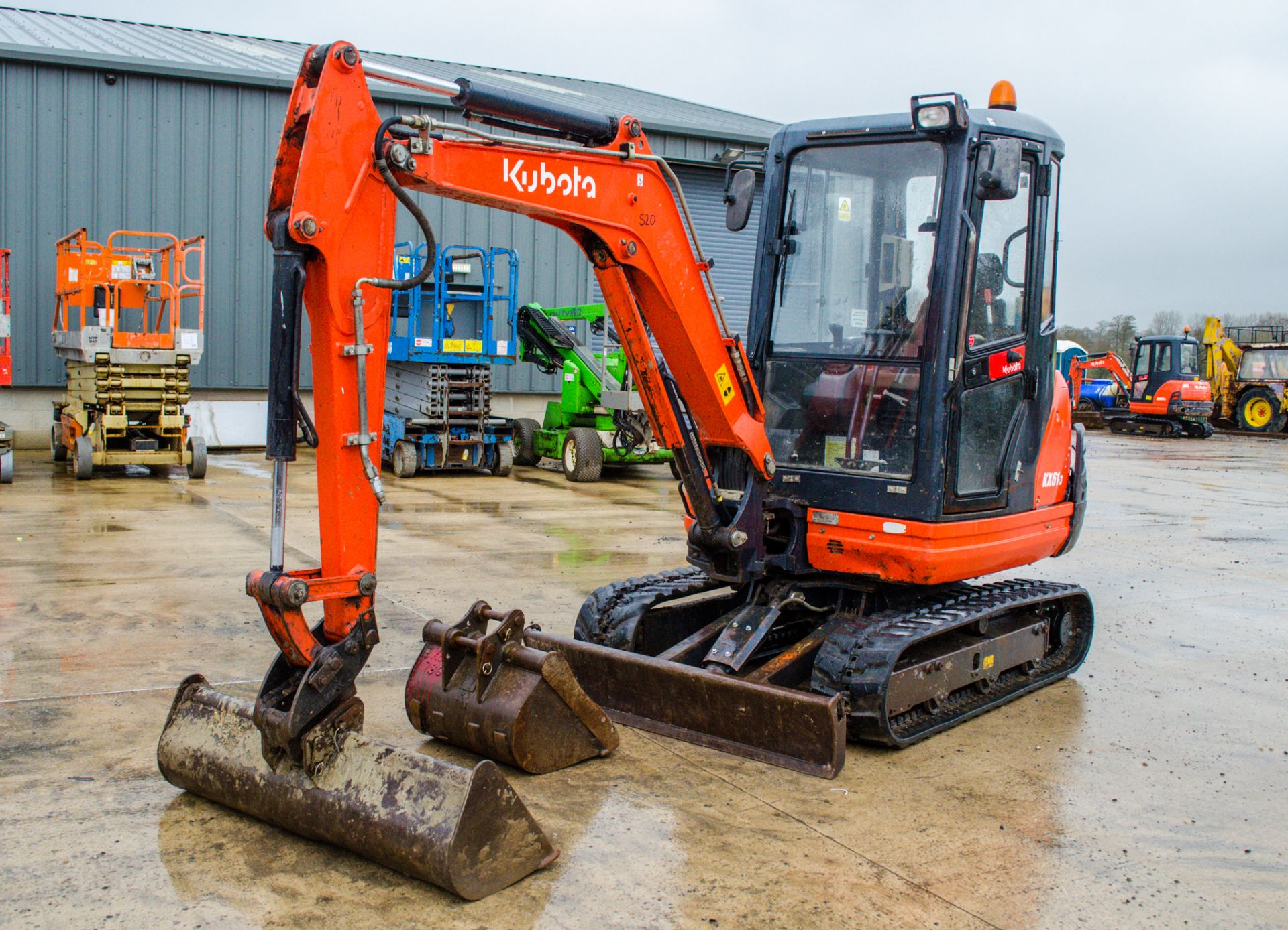 Kubota KX61-3 2.6 tonne rubber tracked mini excavator Year: 2015 S/N: 81541 Recorded Hours: 3107
