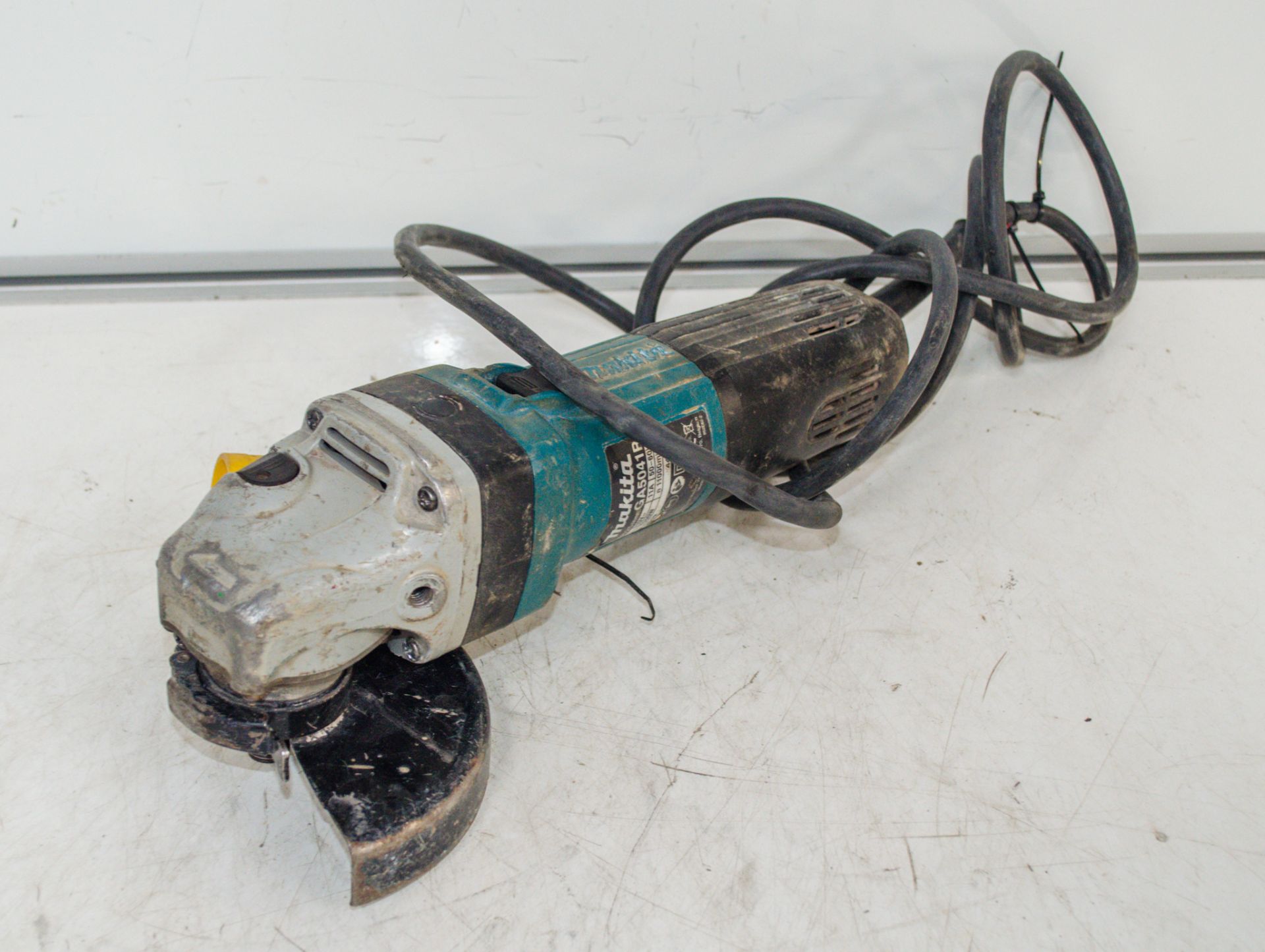 Makita GA5041R 110v 125mm angle grinder A119992