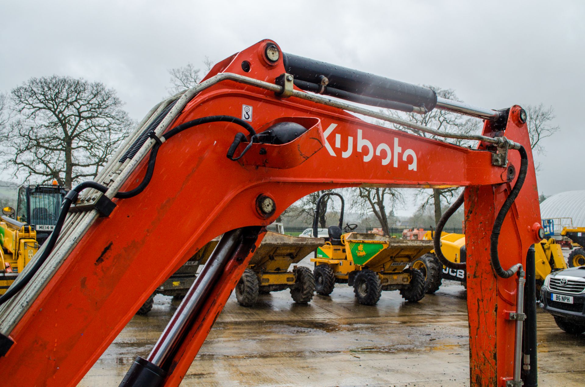 Kubota KX61-3 2.6 tonne rubber tracked mini excavator Year: 2015 S/N: 81541 Recorded Hours: 3107 - Image 11 of 22