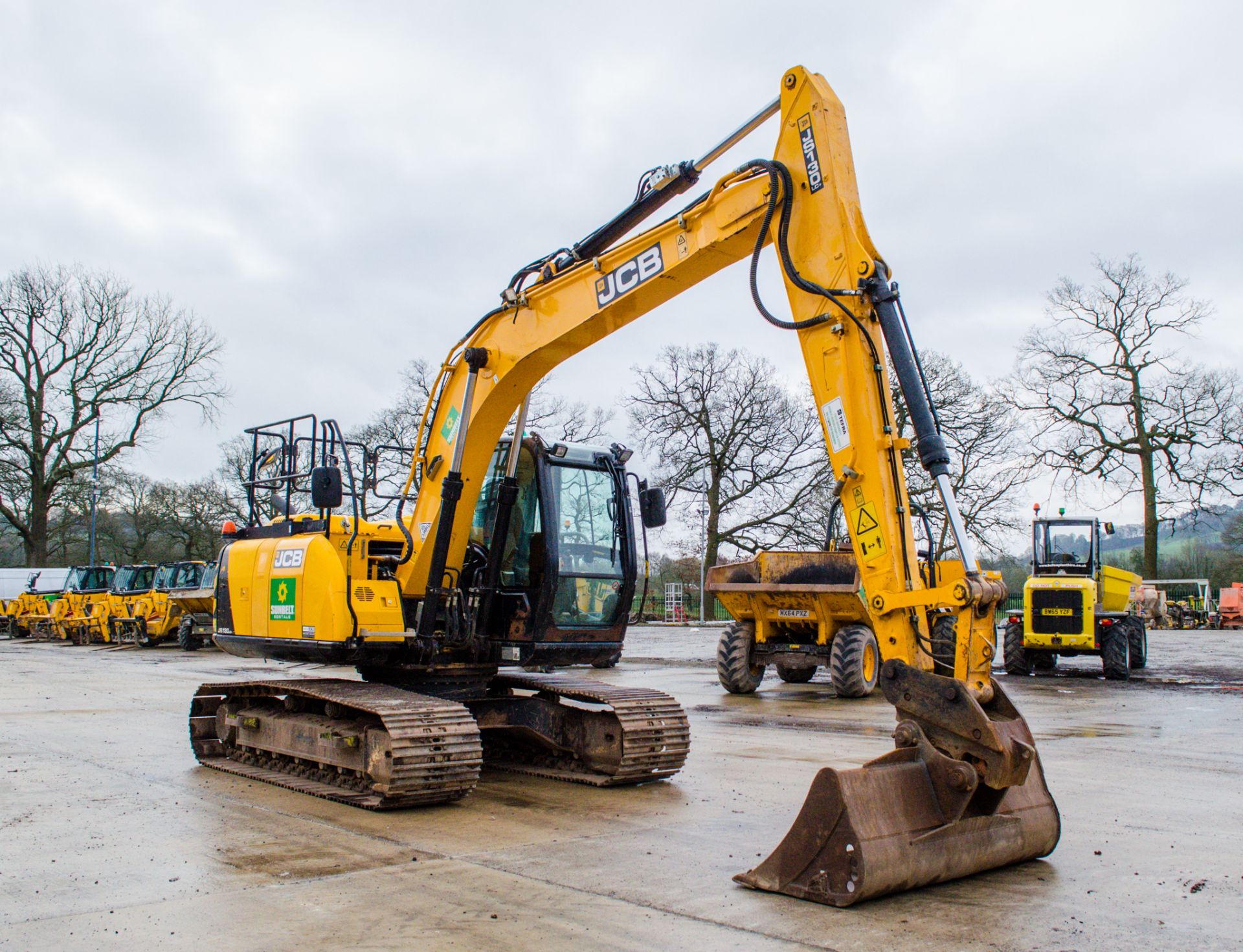 JCB JS130 LC+ 13 tonne steel tracked excavator Year: 2015  S/N: J02441537 Recorded Hours: 4338 - Image 2 of 23