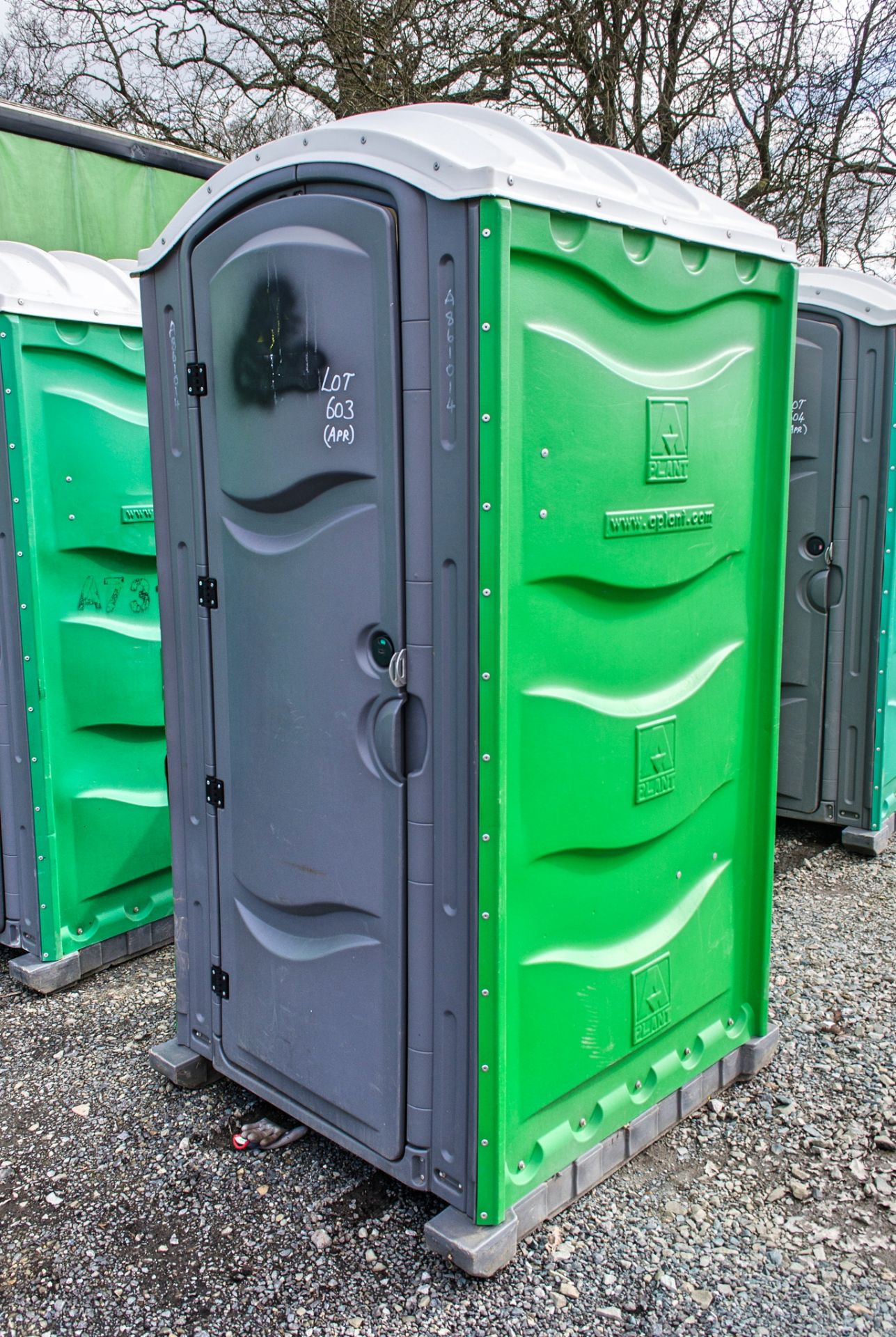 Plastic portable toilet unit A861014