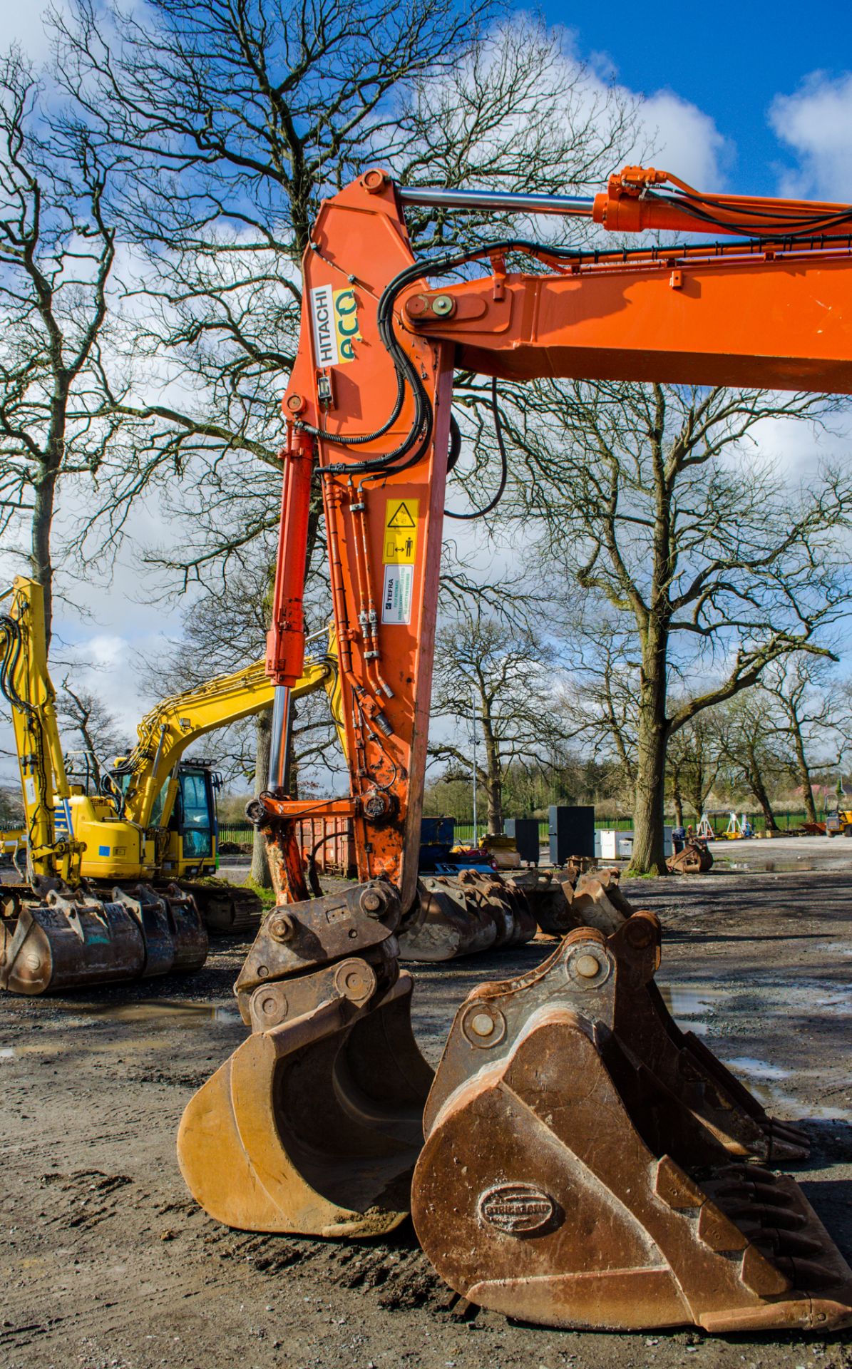 Hitachi ZX225 US-LC 26 tonne steel tracked excavator Year: 2018 S/N: 00500336 Recorded Hours: 6666 - Image 13 of 28