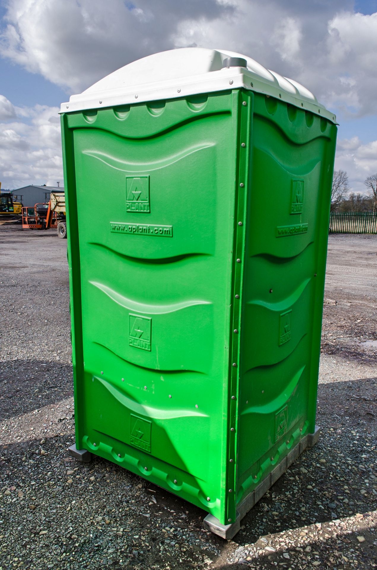 Plastic portable toilet unit A861032 - Image 2 of 3