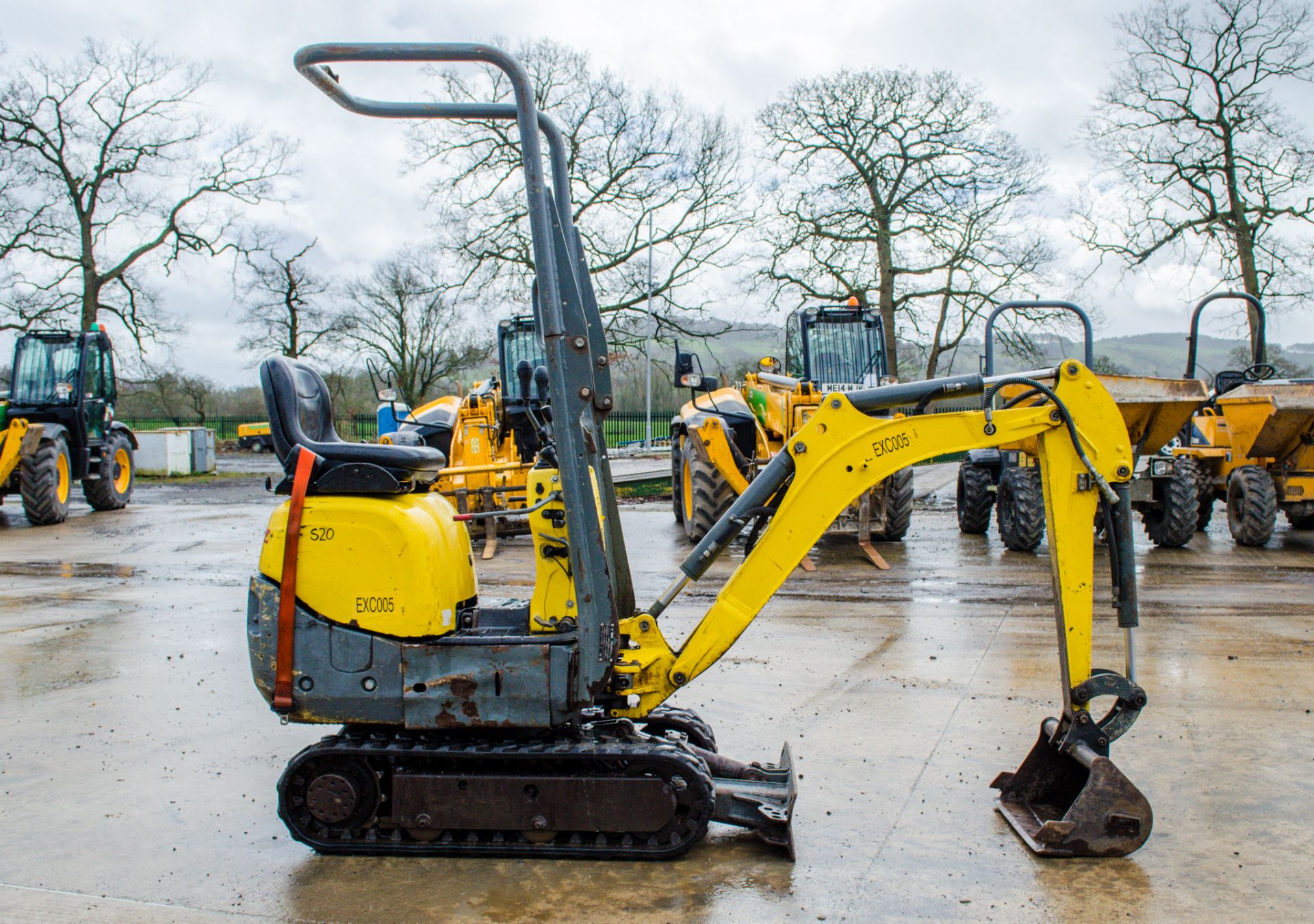 Wacker Neuson E08-01 0.8 tonne rubber tracked micro excavator Year: 2017 S/N: L02385 Recorded Hours: - Image 7 of 20