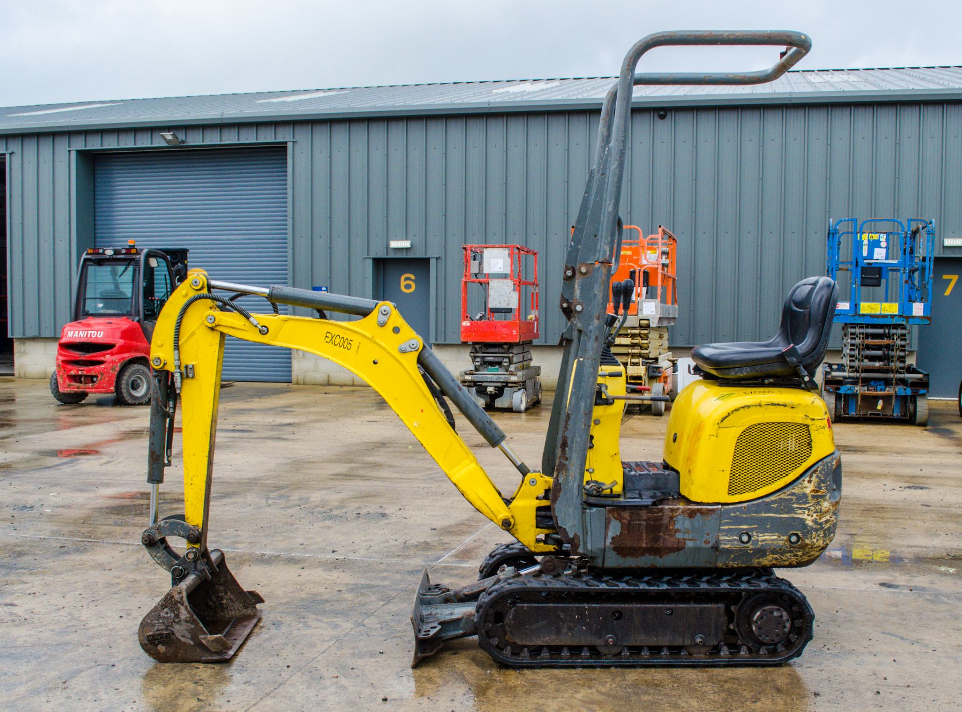 Wacker Neuson E08-01 0.8 tonne rubber tracked micro excavator Year: 2017 S/N: L02385 Recorded Hours: - Image 8 of 20