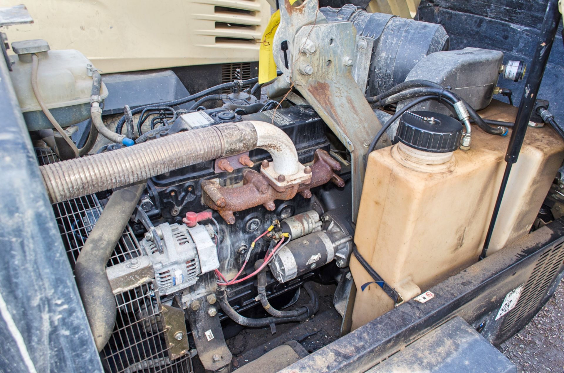 Doosan 7/41 diesel driven fast tow mobile air compressor Year: 2012 S/N: 431094 Recorded Hours: 2110 - Image 5 of 7