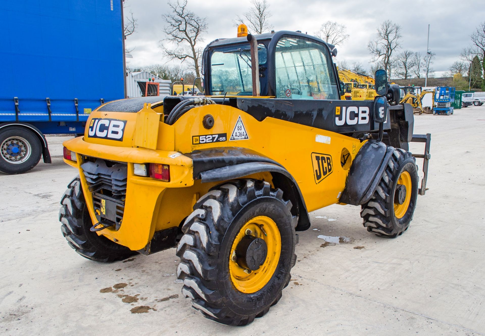 JCB 527-55 5.5 metre telescopic handler Year: 2014 S/N: 1419848 Recorded Hours: 2727 A643446 - Image 3 of 23