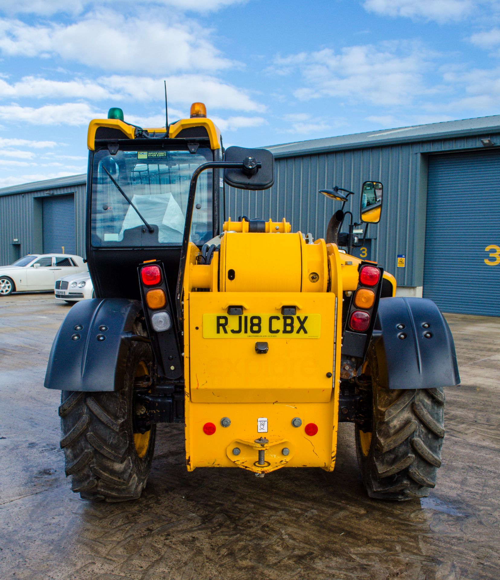 JCB 535-125 Hi-Viz 12.5 metre telescopic handler Year: 2018 S/N: 2727072 Recorded Hours: 3404 c/w - Image 6 of 26