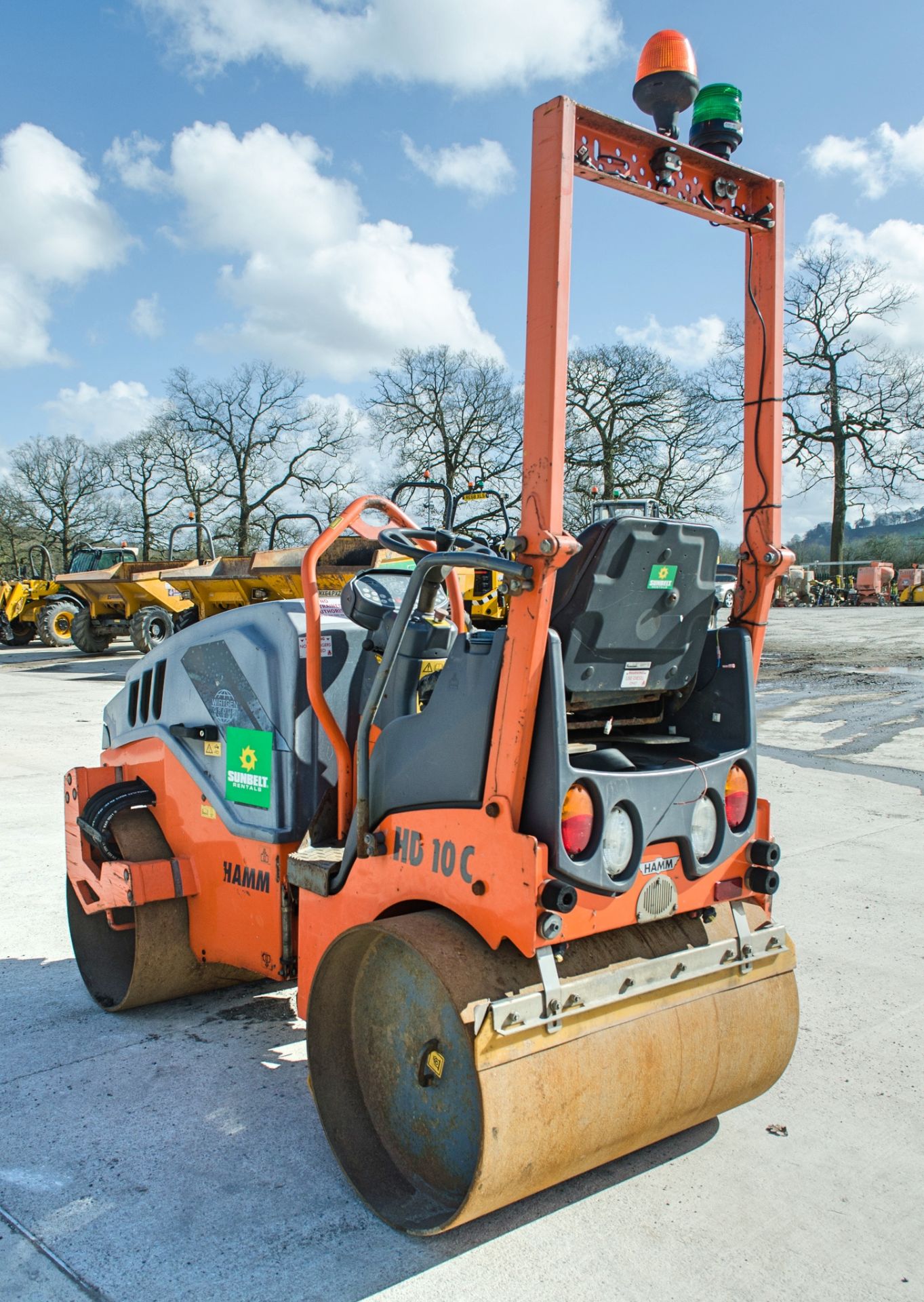 Hamm HD10VV double drum ride on roller Year: 2013 S/N: H1991266 Recorded Hours: 699 A607090 - Image 4 of 17