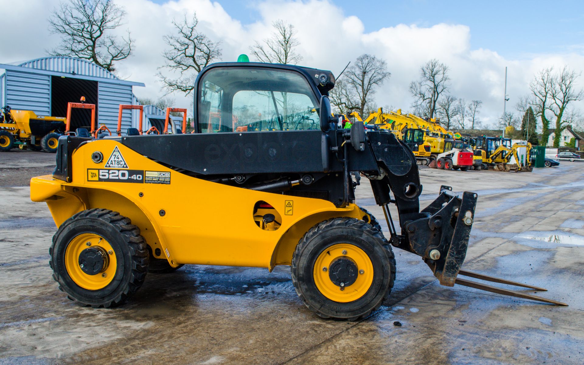 JCB 520-40 4 metre telescopic handler Year: 2018 S/N: 2709081 Recorded Hours: 2862 c/w air con - Image 8 of 18