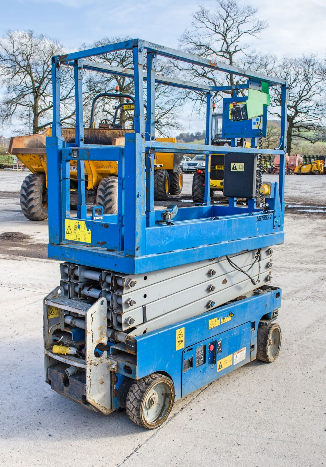 Genie GS1930 battery electric scissor lift access platform Year: 2015 S/N: 143456 Recorded Hours: